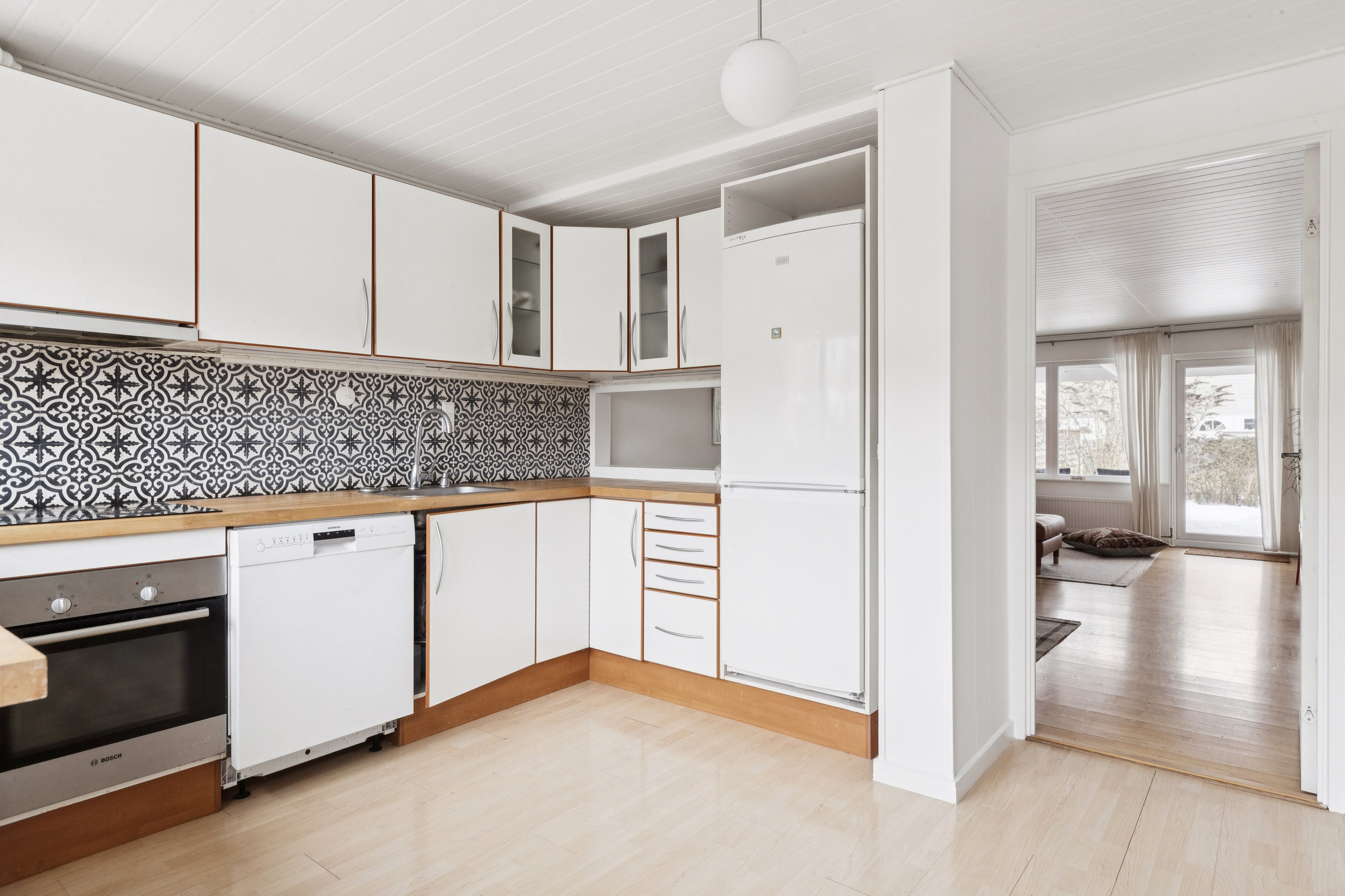 Fremhævet køkken billede i fuldskærmstilstand. Billede af Egevangshusene 105, 2630 Taastrup