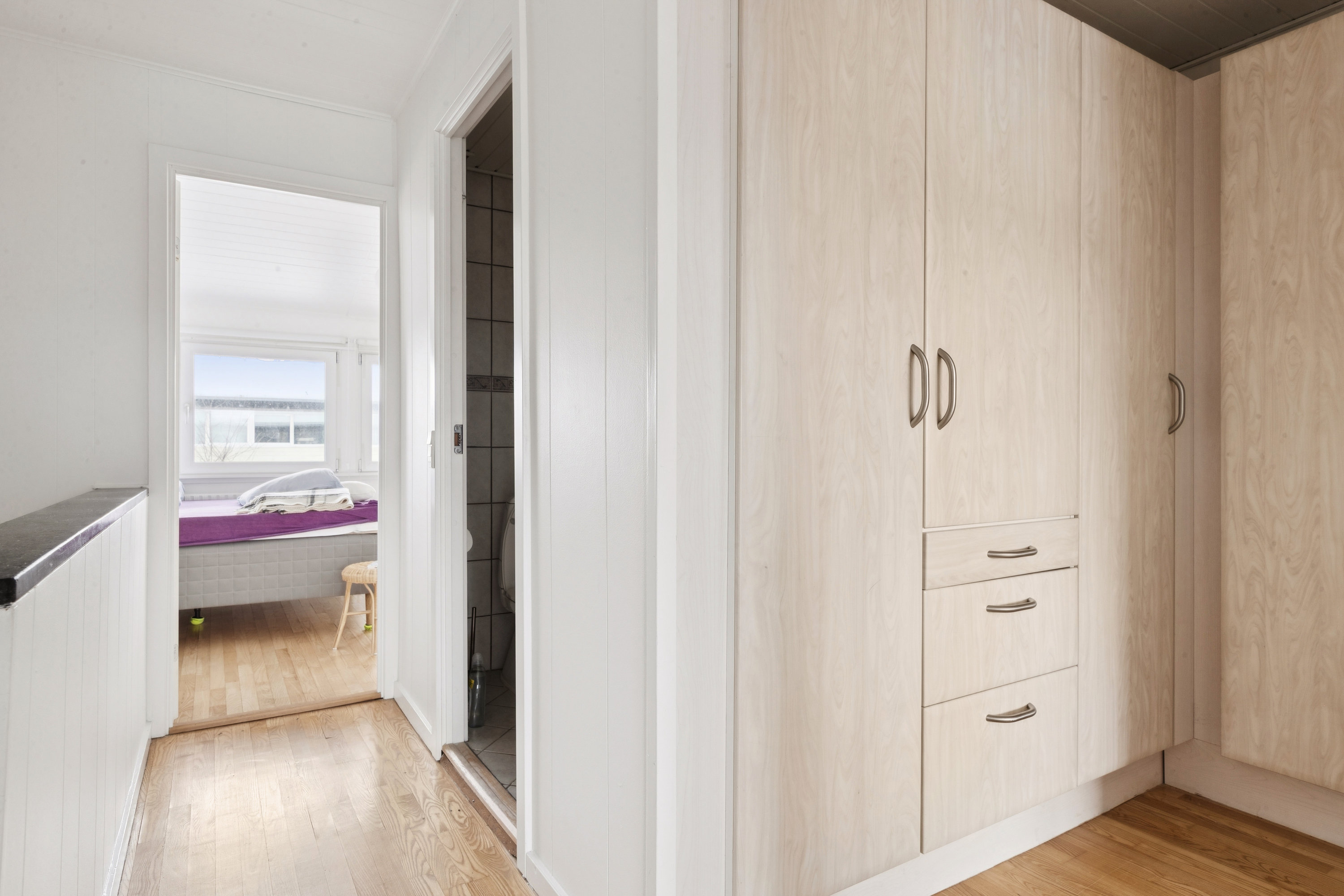 Fremhævet gang billede i fuldskærmstilstand. Billede af Egevangshusene 105, 2630 Taastrup