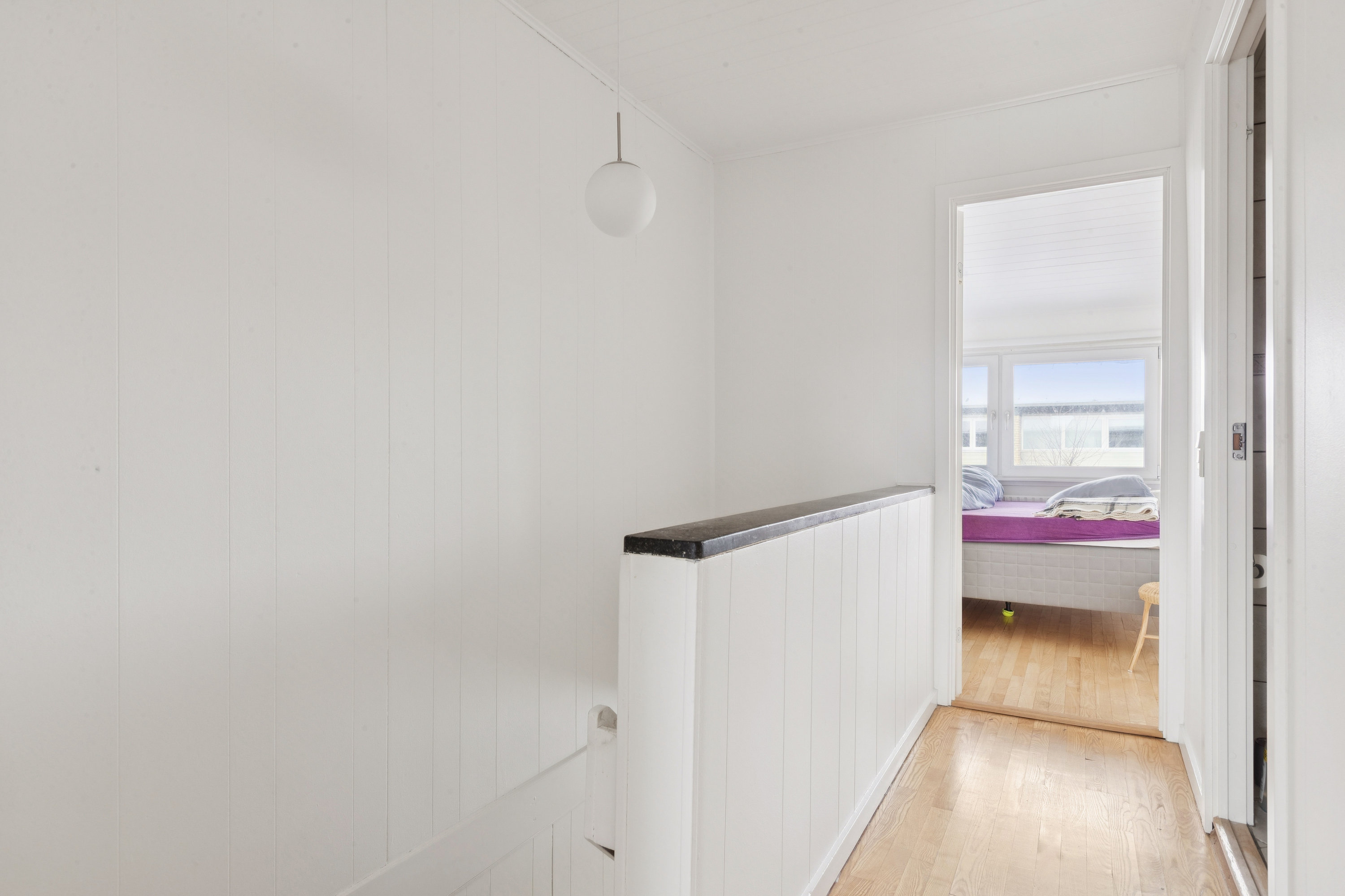 Fremhævet gang billede i fuldskærmstilstand. Billede af Egevangshusene 105, 2630 Taastrup