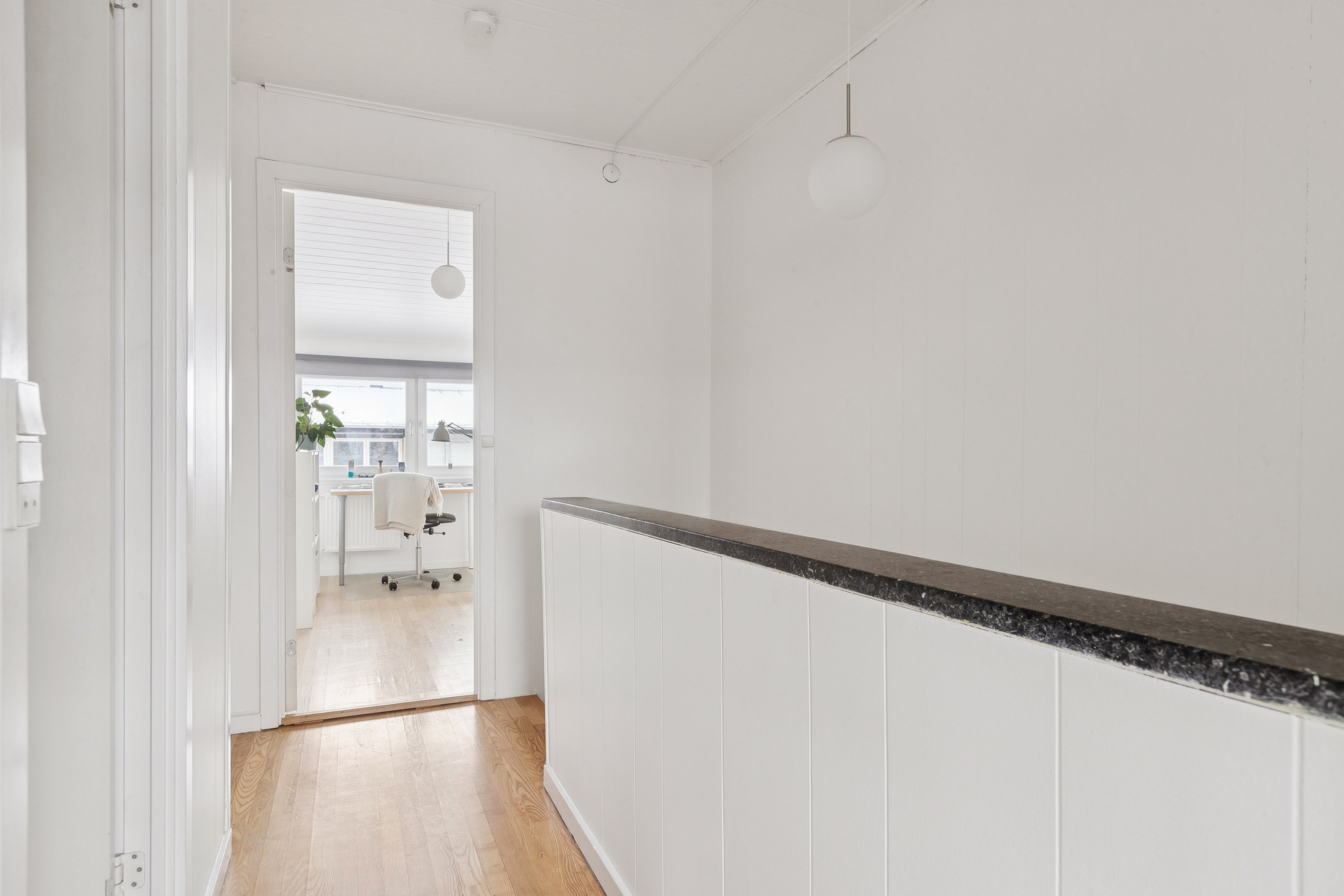 Fremhævet trappe billede i fuldskærmstilstand. Billede af Egevangshusene 105, 2630 Taastrup