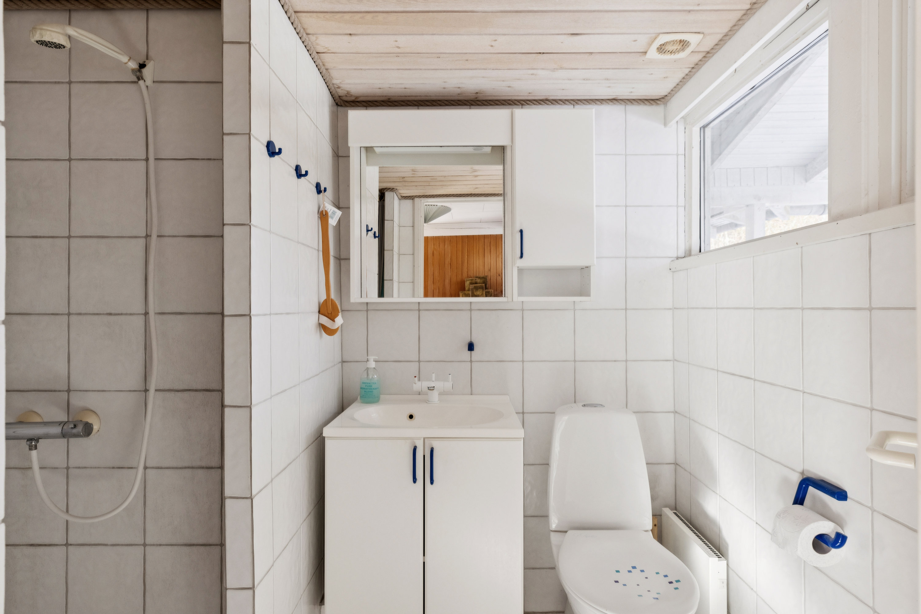 Fremhævet badeværelse billede i fuldskærmstilstand. Billede af Søndermark 25, Sønderby, 6470 Sydals