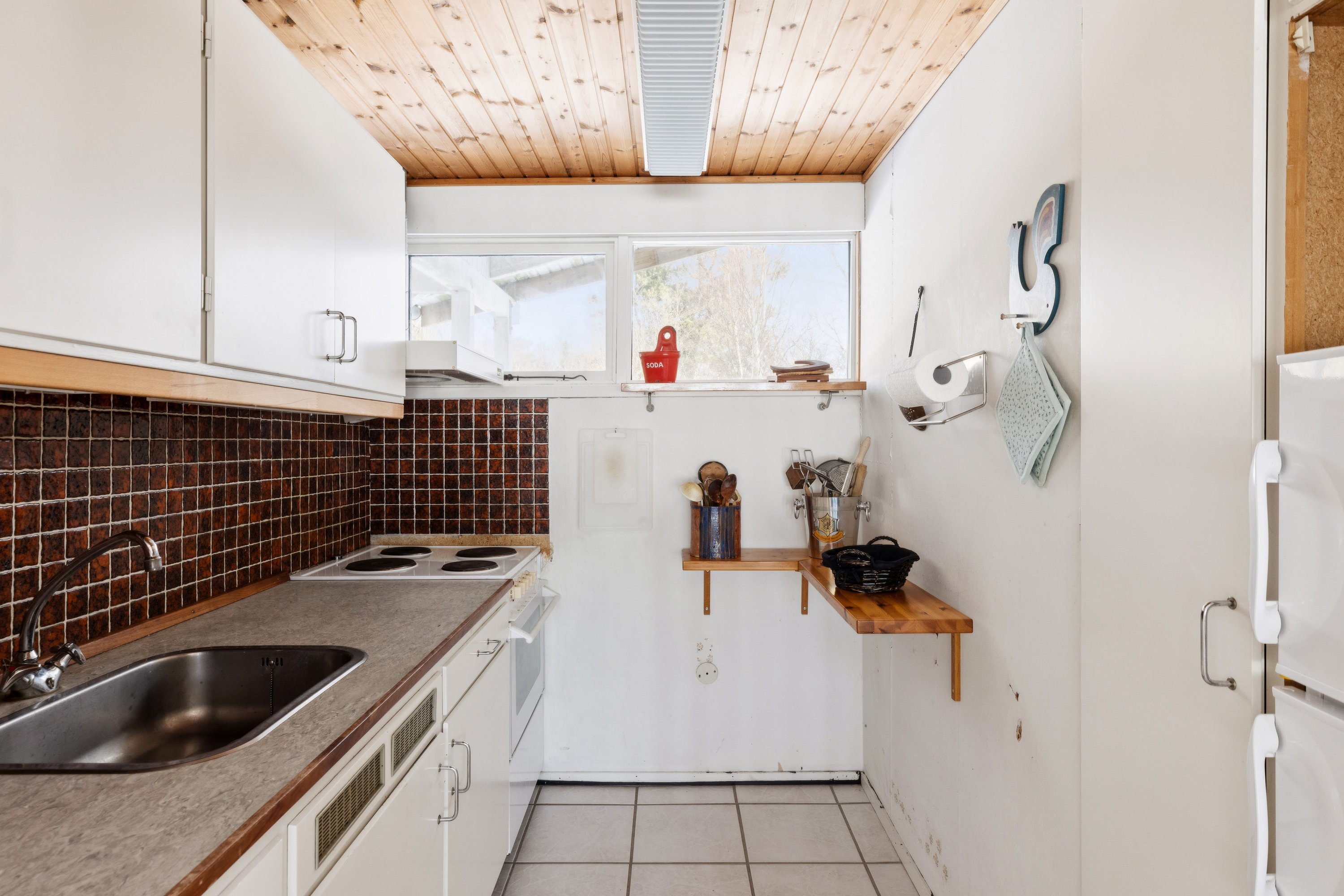 Fremhævet køkken billede i fuldskærmstilstand. Billede af Søndermark 25, Sønderby, 6470 Sydals