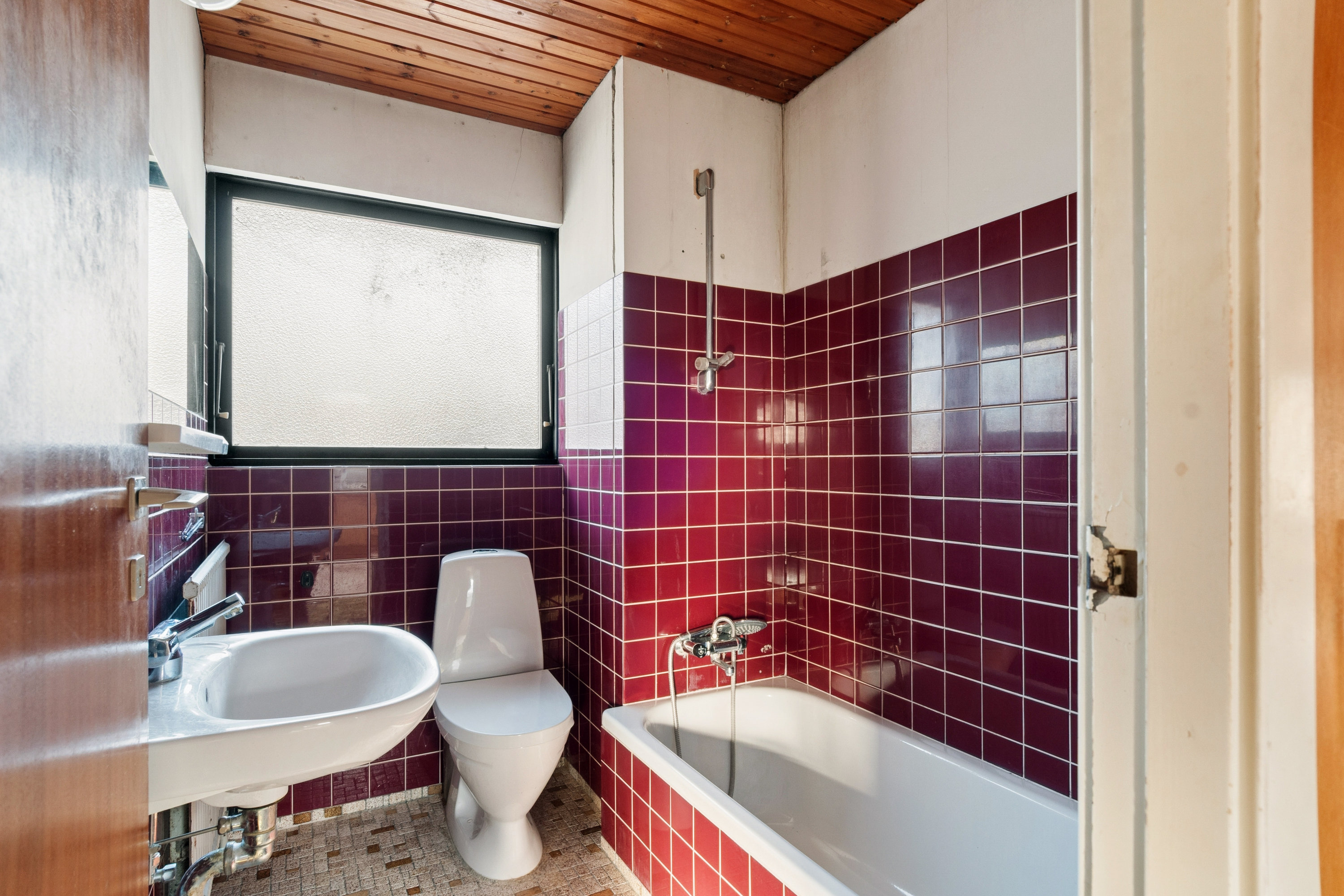 Fremhævet badeværelse billede i fuldskærmstilstand. Billede af Kongelundsvej 467, 2770 Kastrup