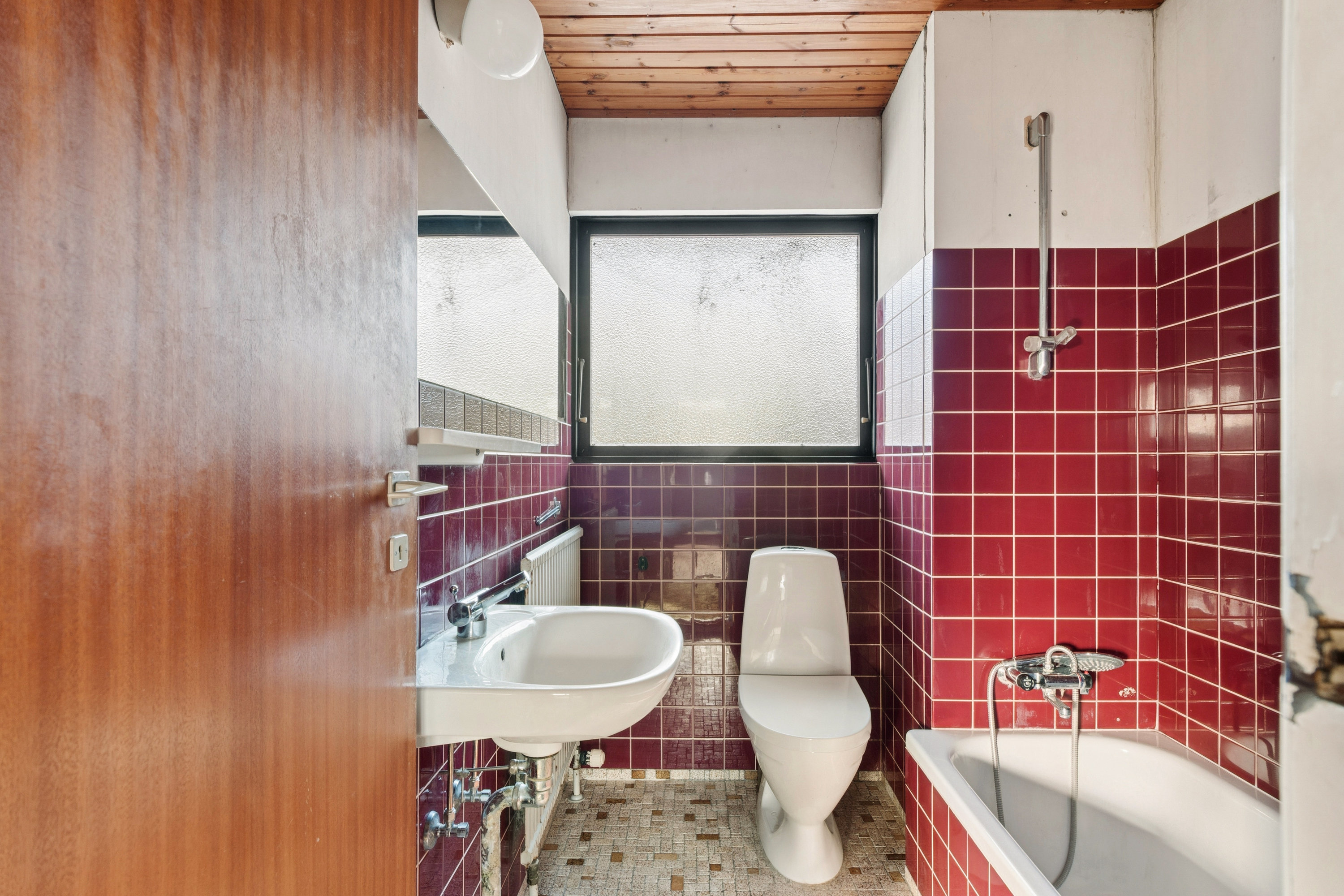 Fremhævet badeværelse billede i fuldskærmstilstand. Billede af Kongelundsvej 467, 2770 Kastrup