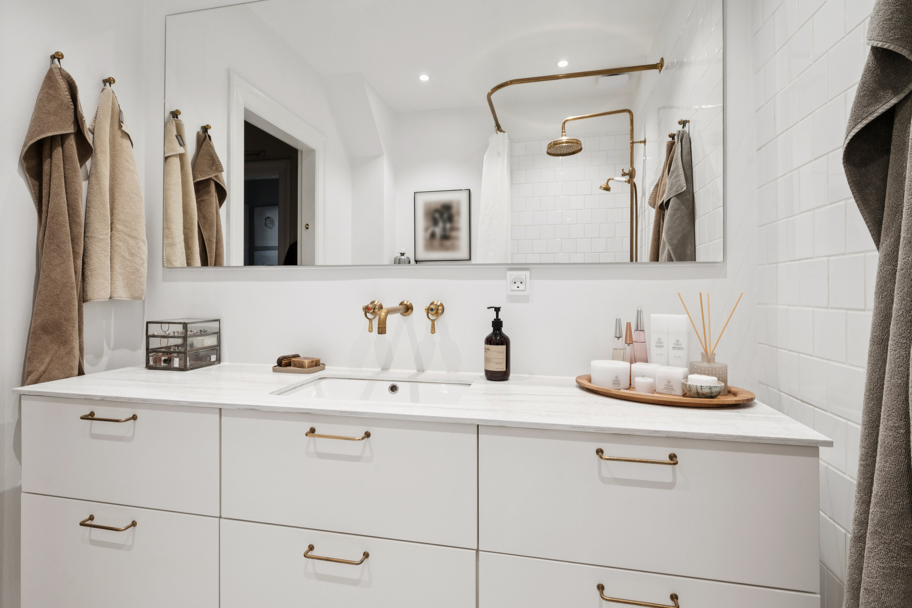 Fremhævet badeværelse billede i fuldskærmstilstand. Billede af Stadion Allé 33, st.. th., 8000 Aarhus C