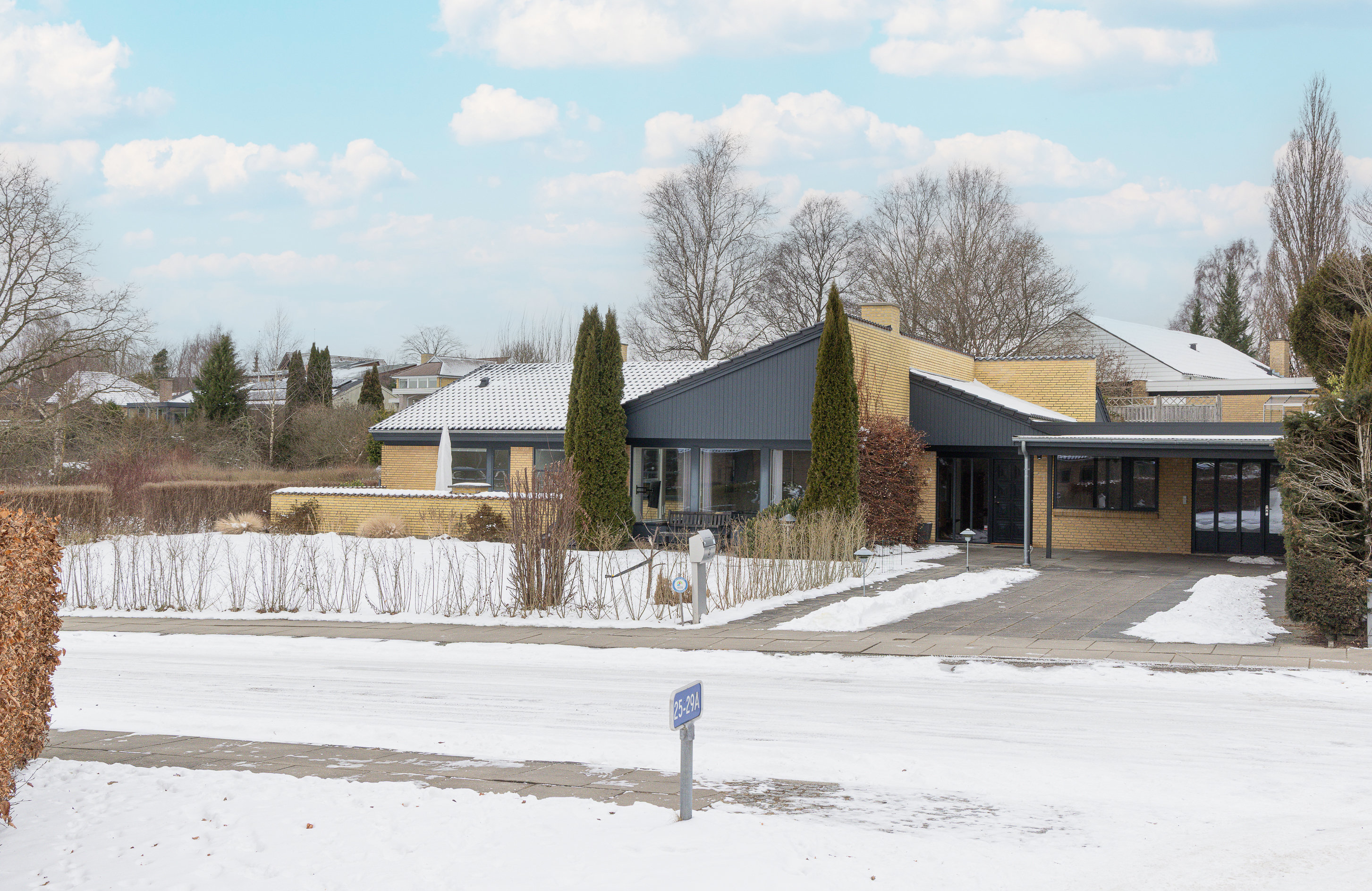 Fremhævet ejendommen billede i fuldskærmstilstand. Billede af Rosenborgvangen 8, 8600 Silkeborg