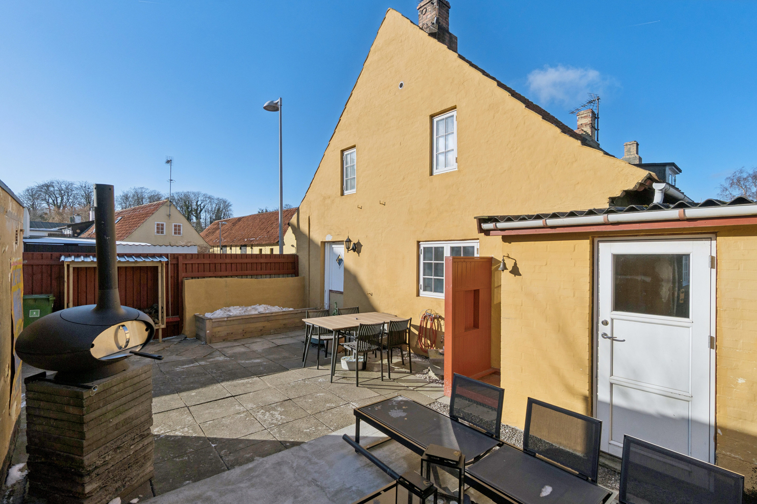 Fremhævet terrasse billede i fuldskærmstilstand. Billede af Søndergade 13, Svaneke, 3740 Svaneke