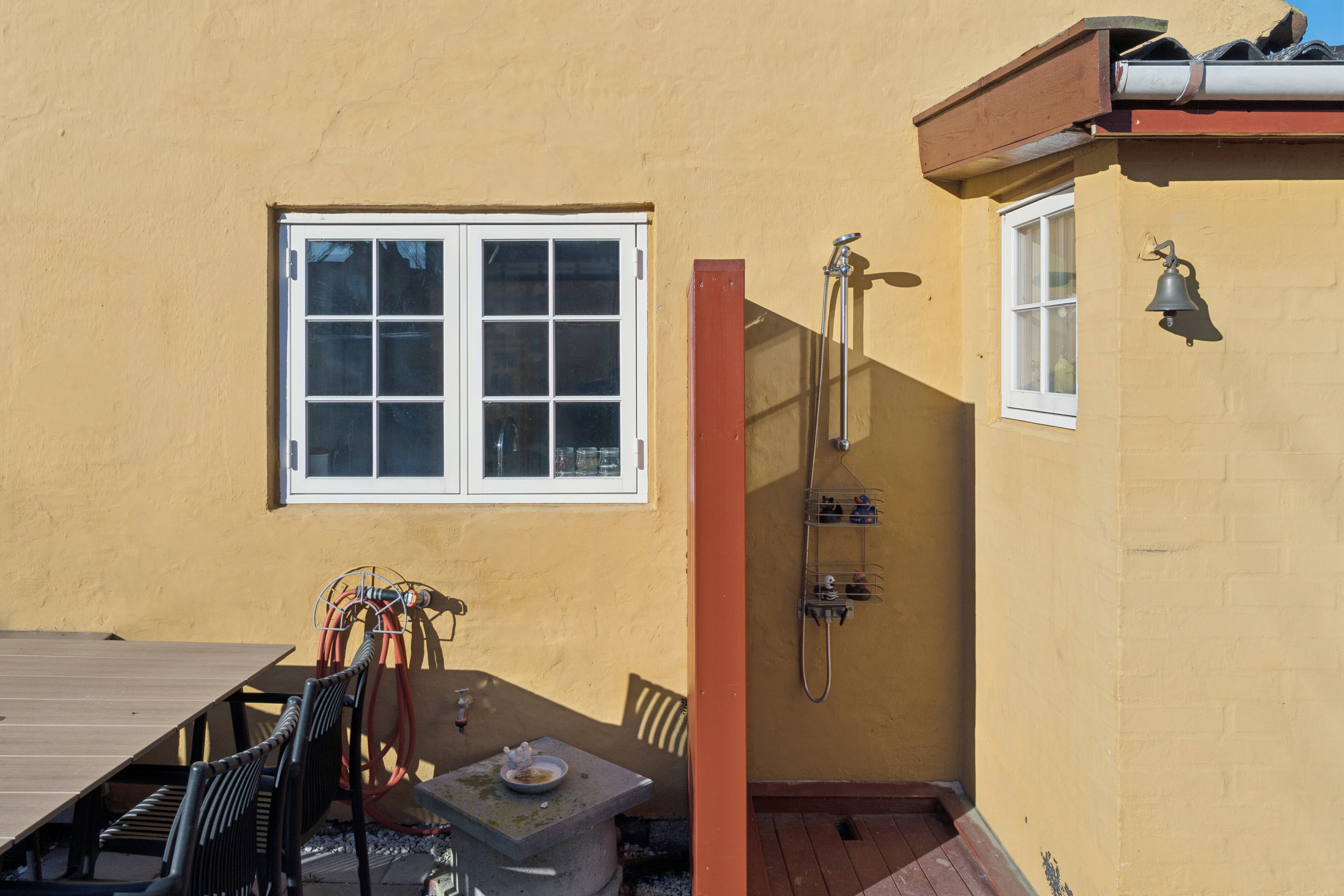 Fremhævet terrasse billede i fuldskærmstilstand. Billede af Søndergade 13, Svaneke, 3740 Svaneke