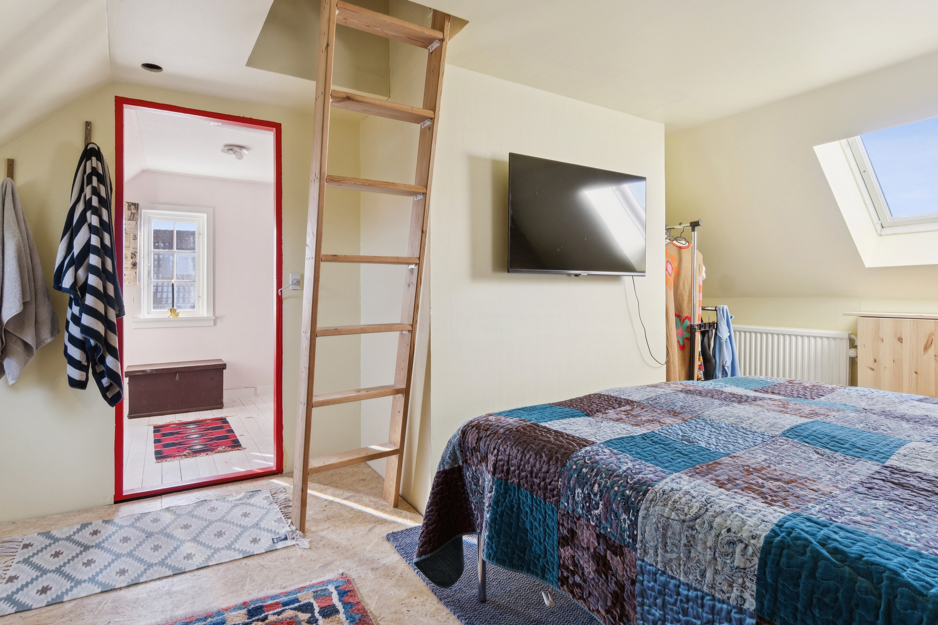 Fremhævet soveværelse billede i fuldskærmstilstand. Billede af Søndergade 13, Svaneke, 3740 Svaneke