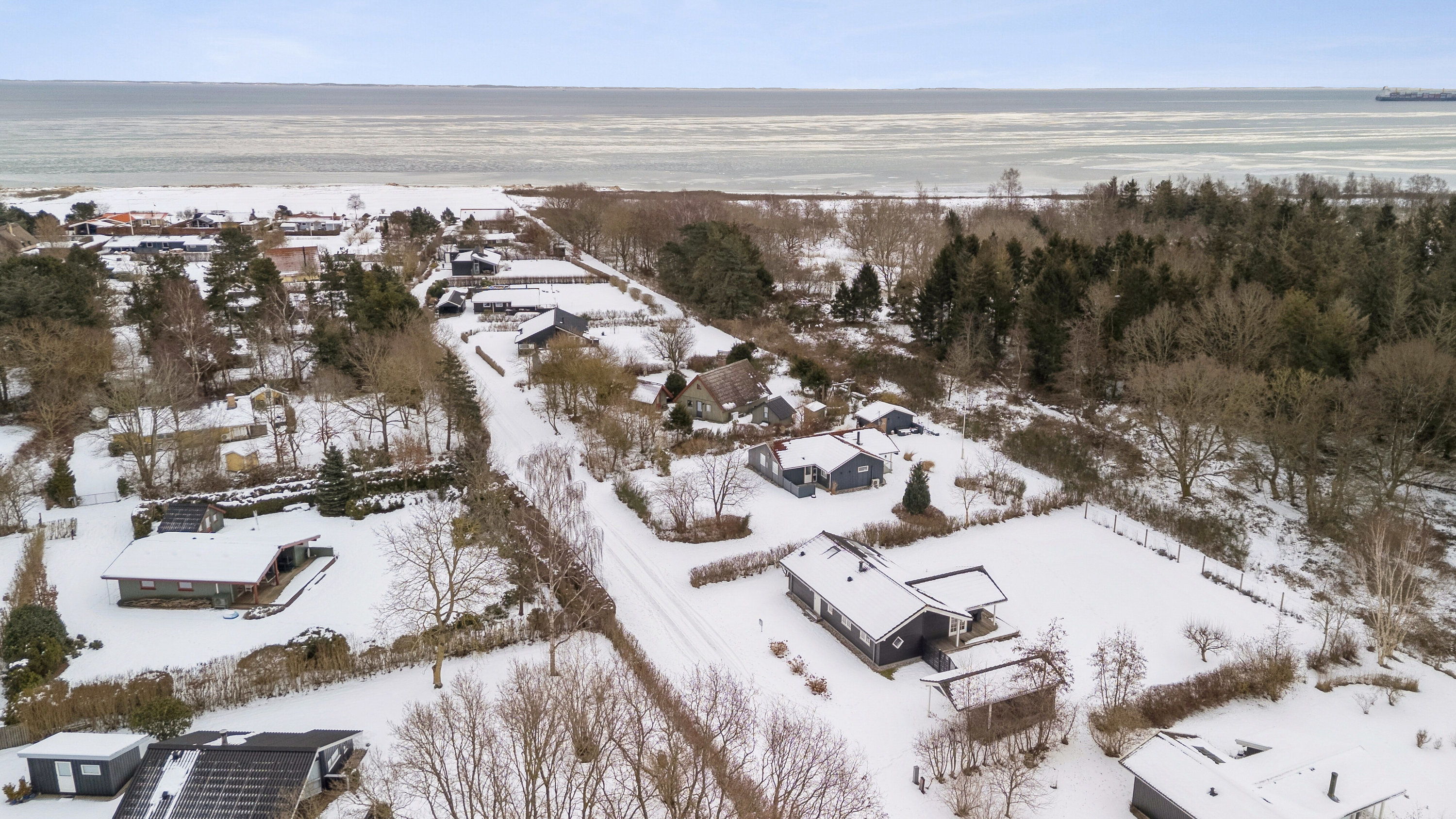 Fremhævet udendørs billede i fuldskærmstilstand. Billede af Gyvelvænget 27, Spodsbj Drej, 5900 Rudkøbing