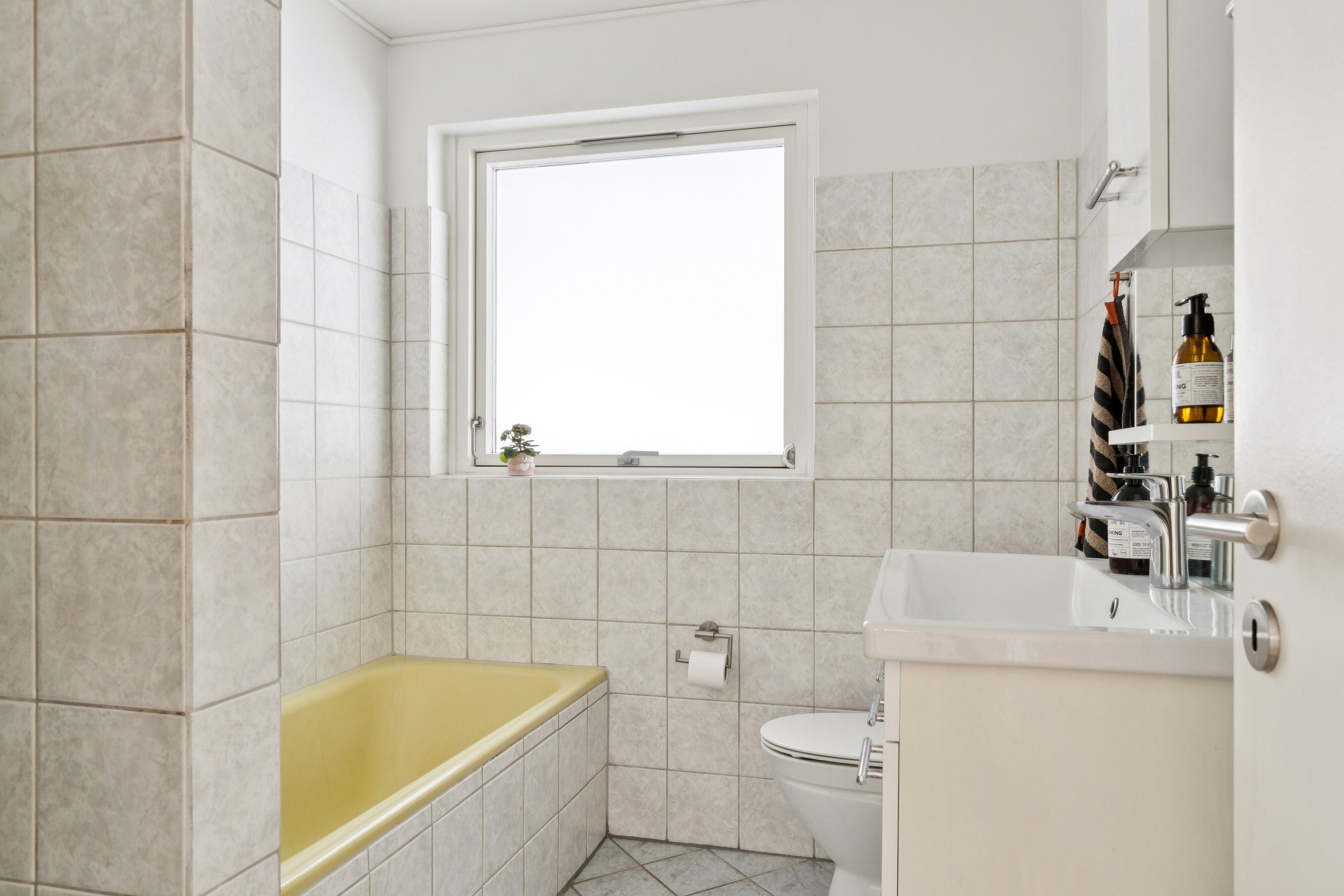 Fremhævet badeværelse billede i fuldskærmstilstand. Billede af Havretoften 46, 4200 Slagelse