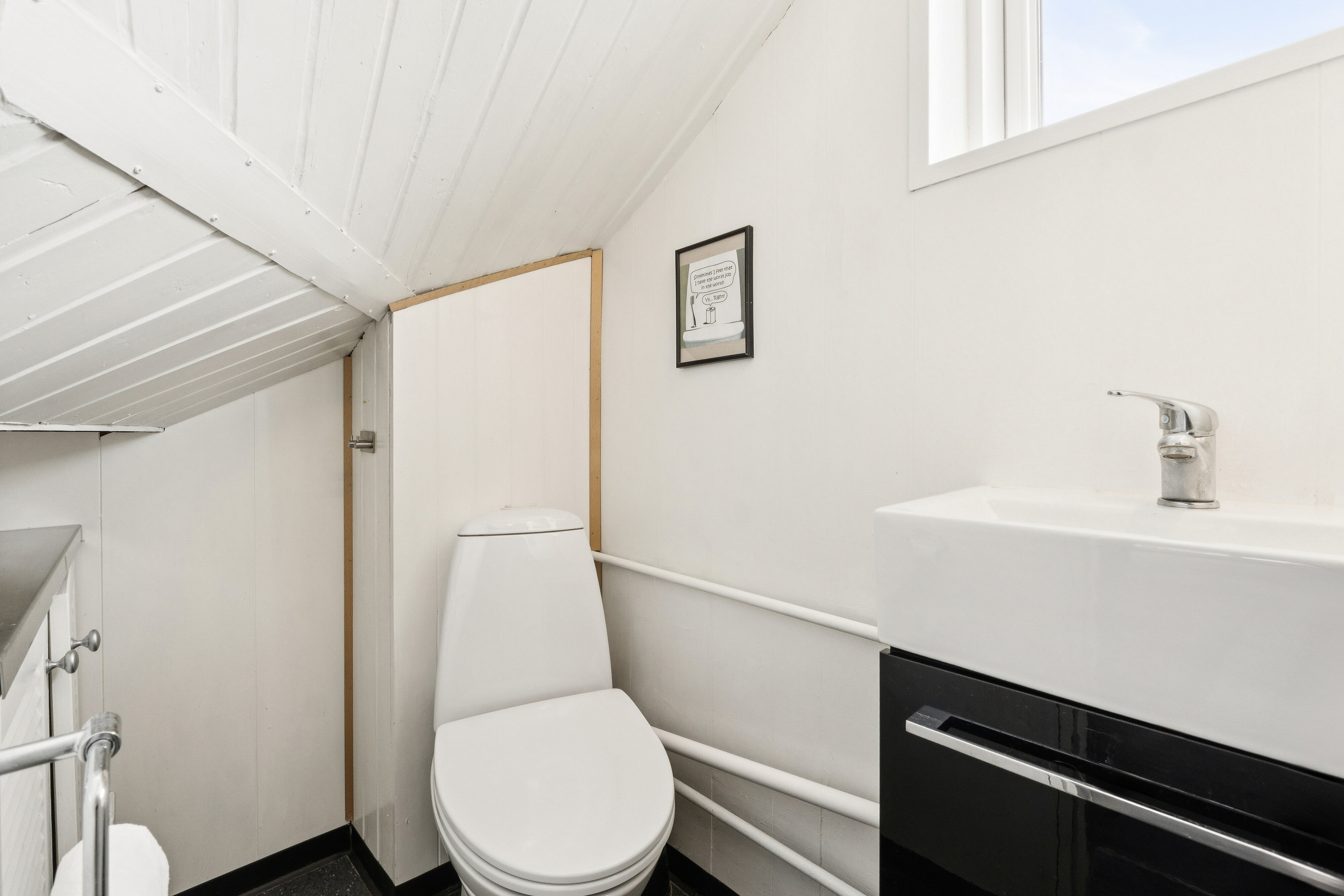 Fremhævet badeværelse billede i fuldskærmstilstand. Billede af Løsningvej 27, 8722 Hedensted