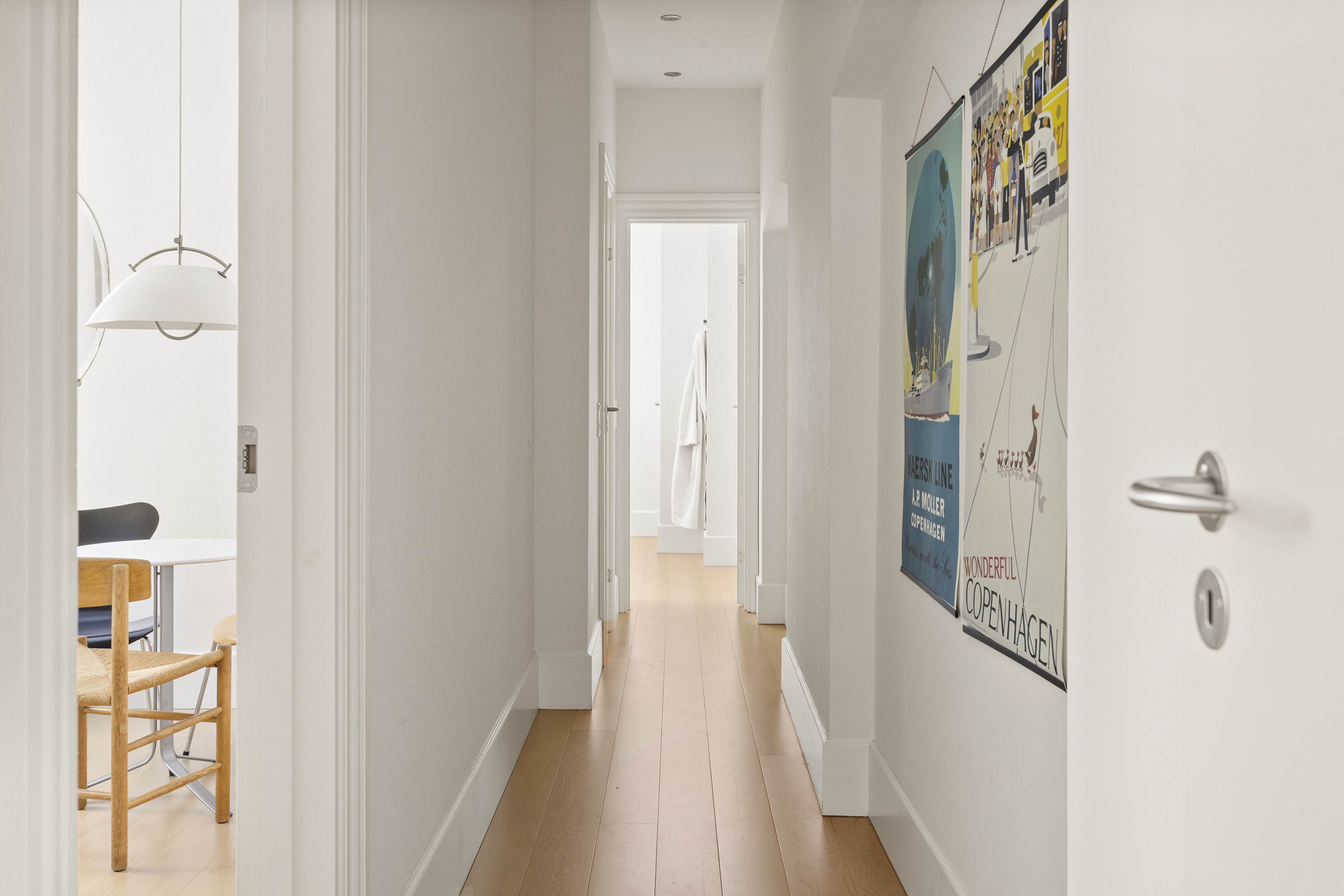 Fremhævet gang billede i fuldskærmstilstand. Billede af Herluf Trolles Gade 7, st.. th., 1052 København K