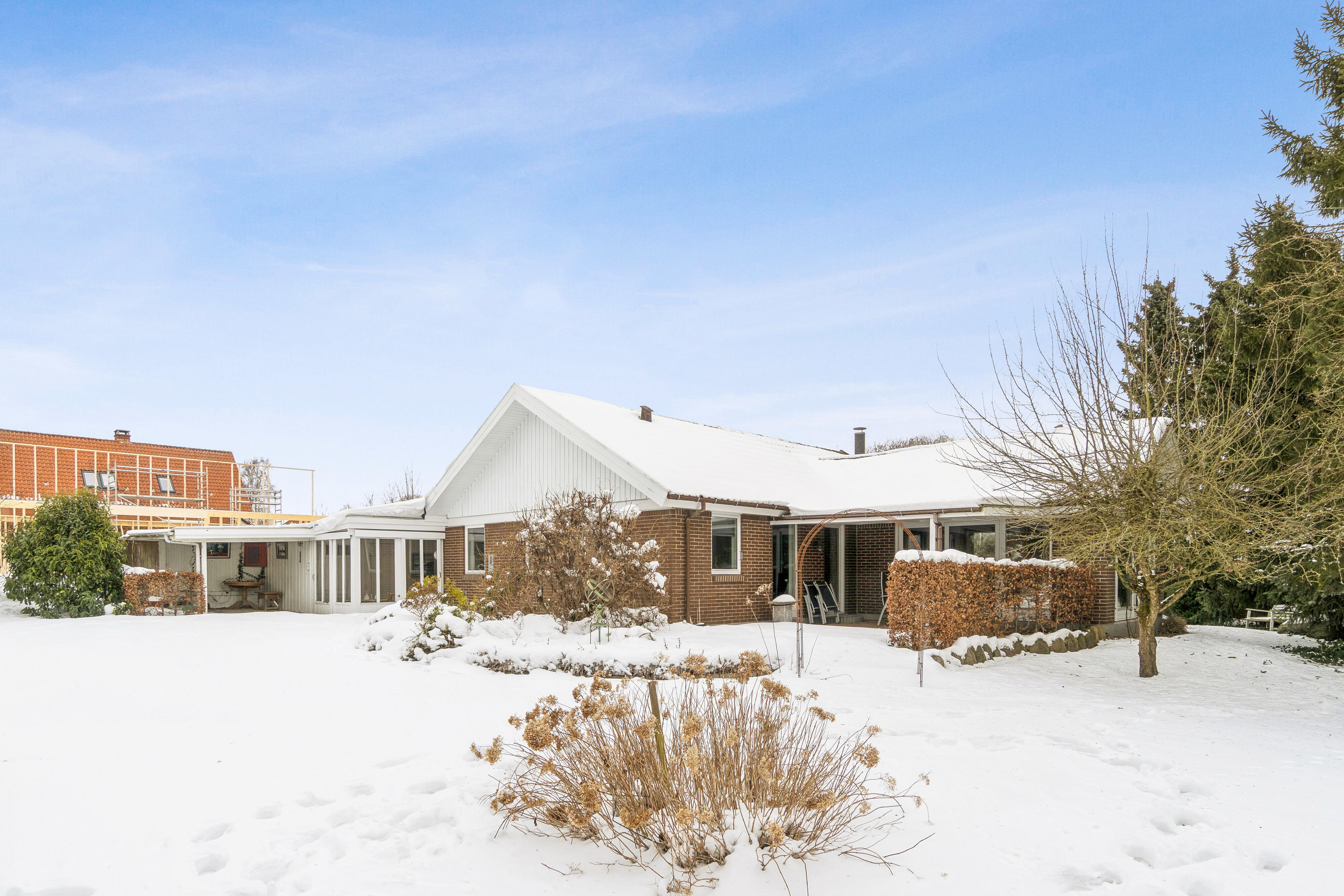 Fremhævet set fra haven billede i fuldskærmstilstand. Billede af Rysagervej 18, 4690 Haslev