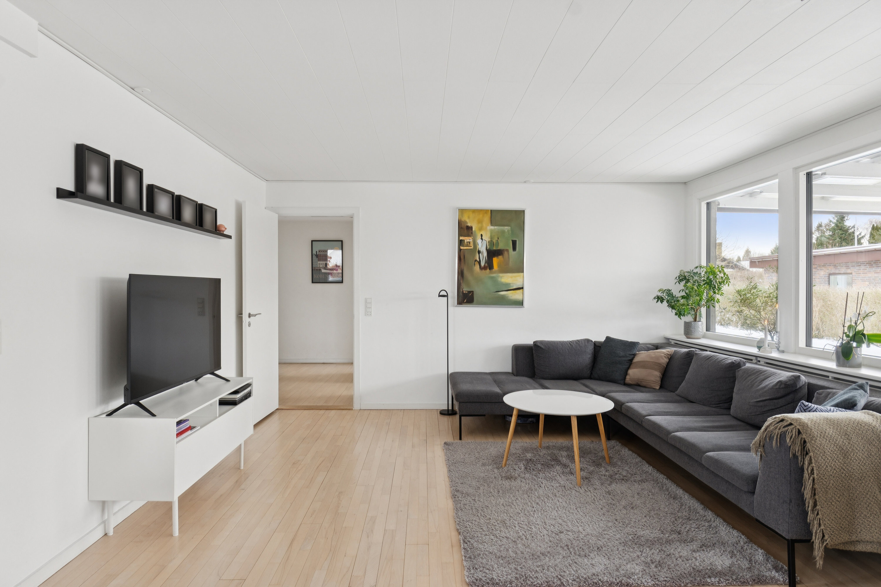 Fremhævet stue billede i fuldskærmstilstand. Billede af Islevvangen 36, 2610 Rødovre