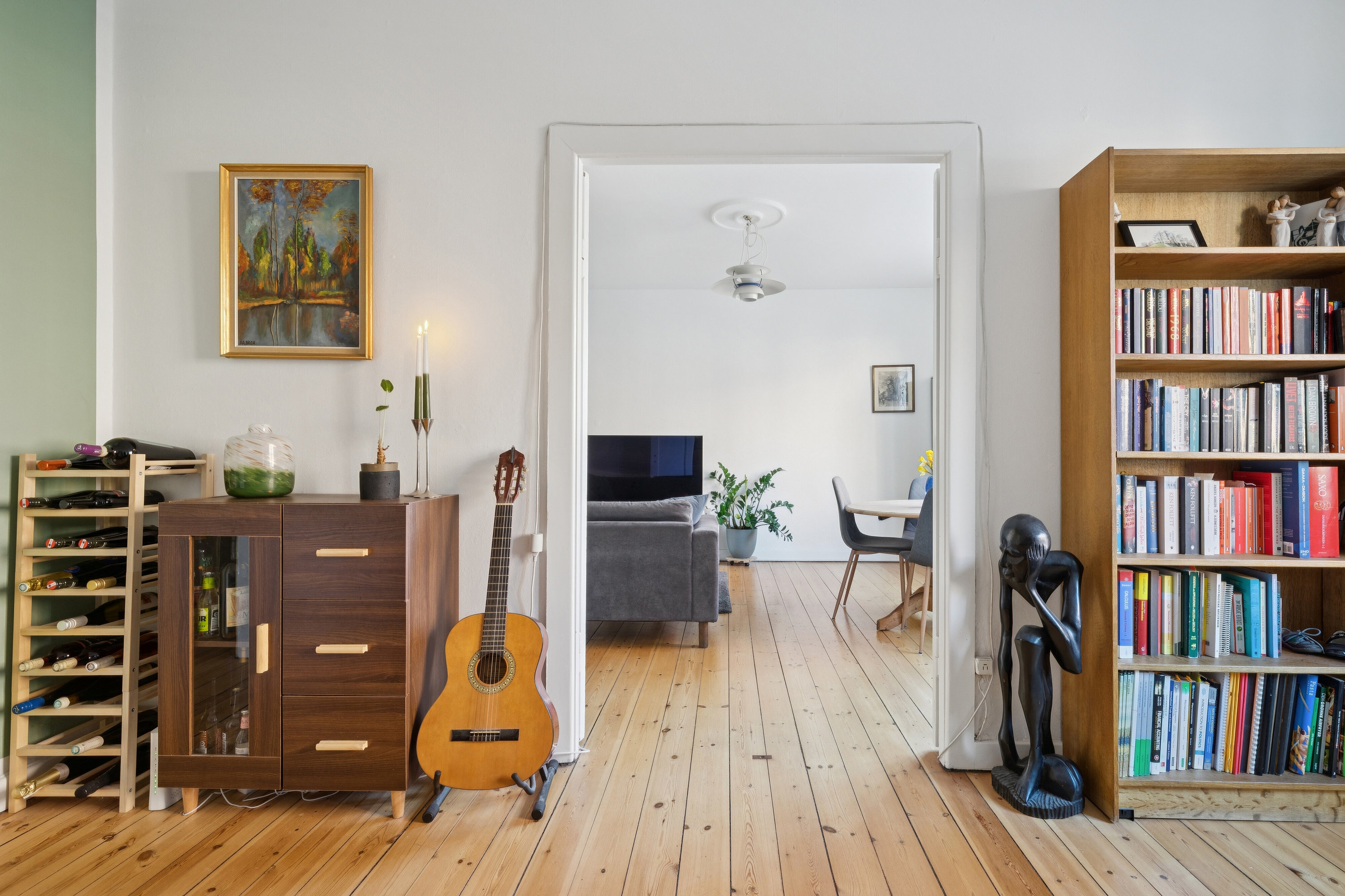 Fremhævet arbejdsværelse billede i fuldskærmstilstand. Billede af Parmagade 36, 1. tv., 2300 København S