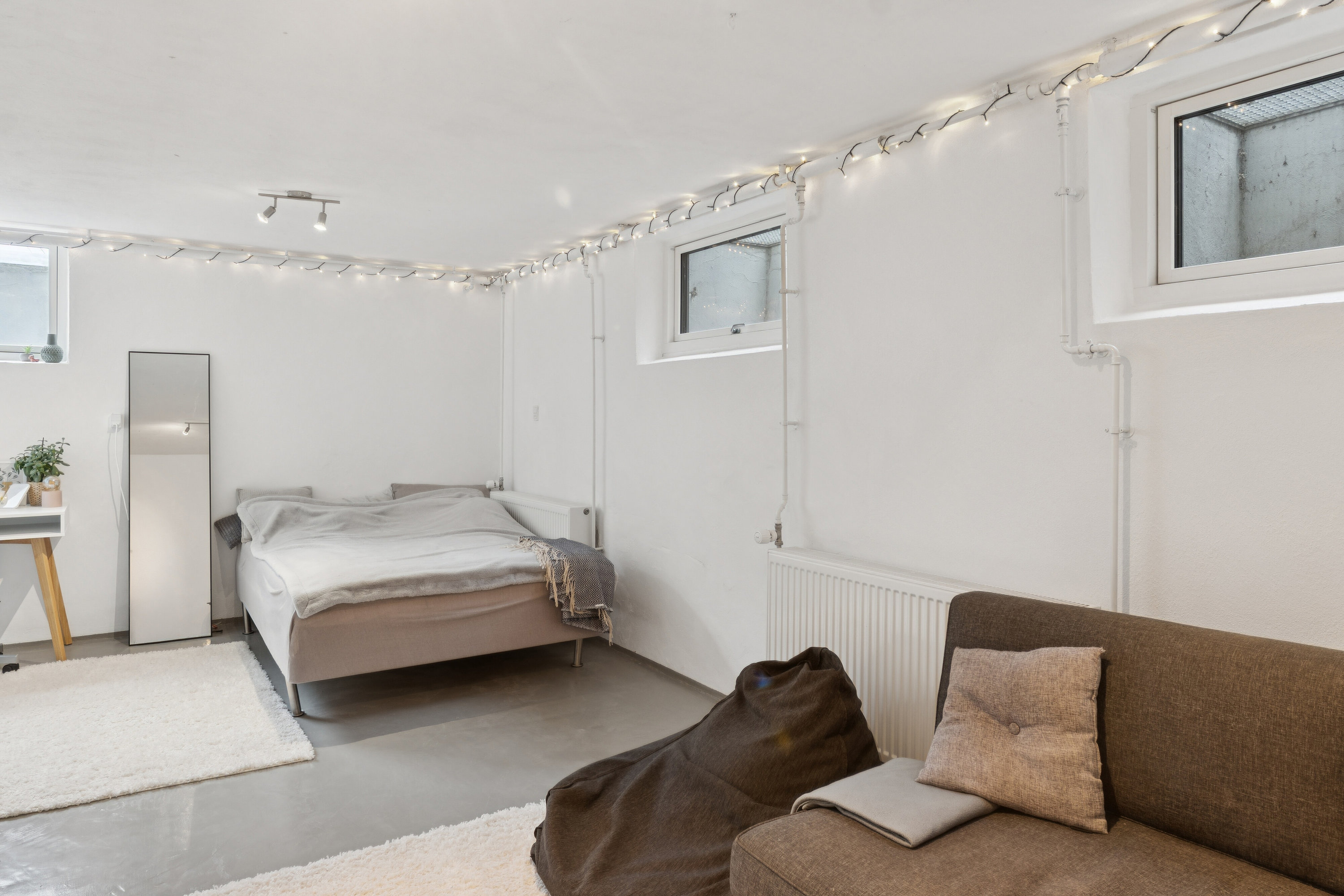 Fremhævet soveværelse billede i fuldskærmstilstand. Billede af Islevvangen 36, 2610 Rødovre