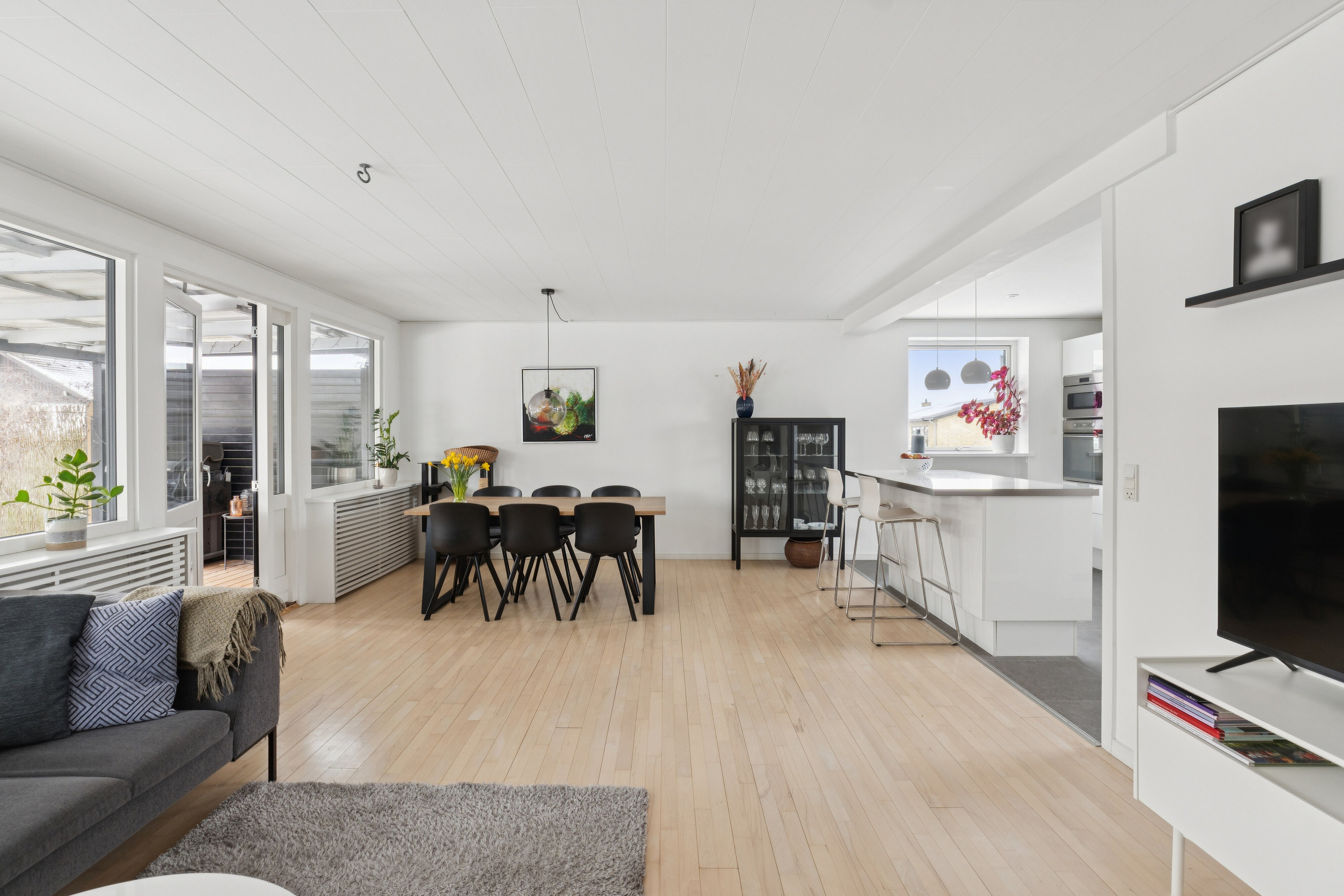 Fremhævet stue billede i fuldskærmstilstand. Billede af Islevvangen 36, 2610 Rødovre