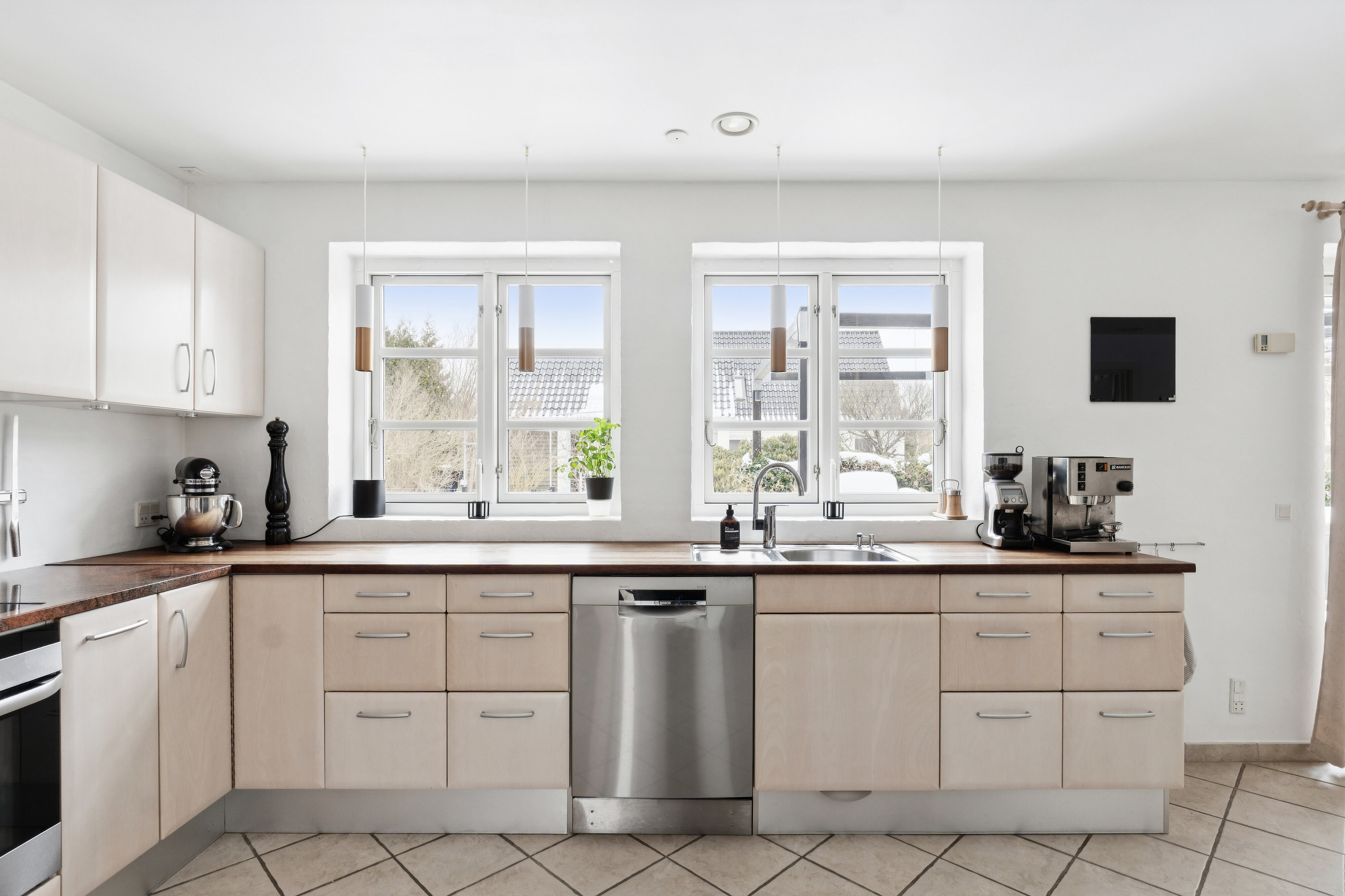 Fremhævet køkken billede i fuldskærmstilstand. Billede af Stensbjerg 15, 2600 Glostrup