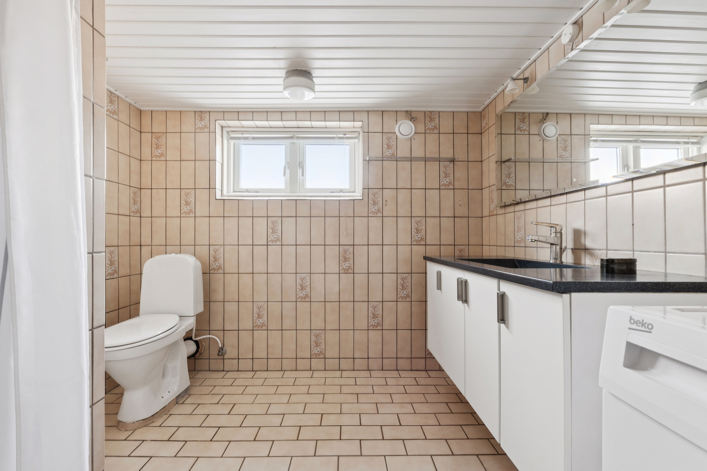 Fremhævet badeværelse billede i fuldskærmstilstand. Billede af Østergade 45, 5935 Bagenkop