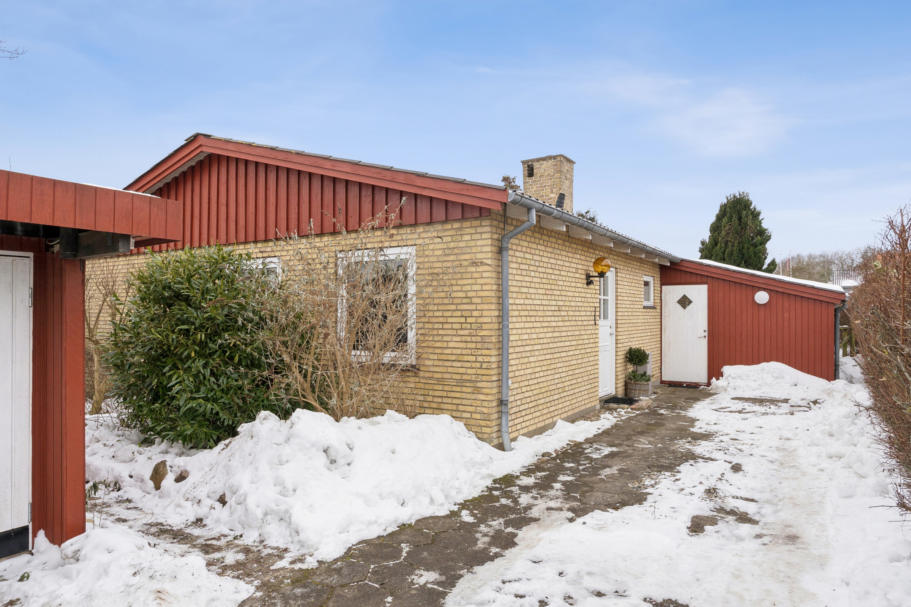 Fremhævet set fra vejen billede i fuldskærmstilstand. Billede af Kærmindevej 22, 4760 Vordingborg