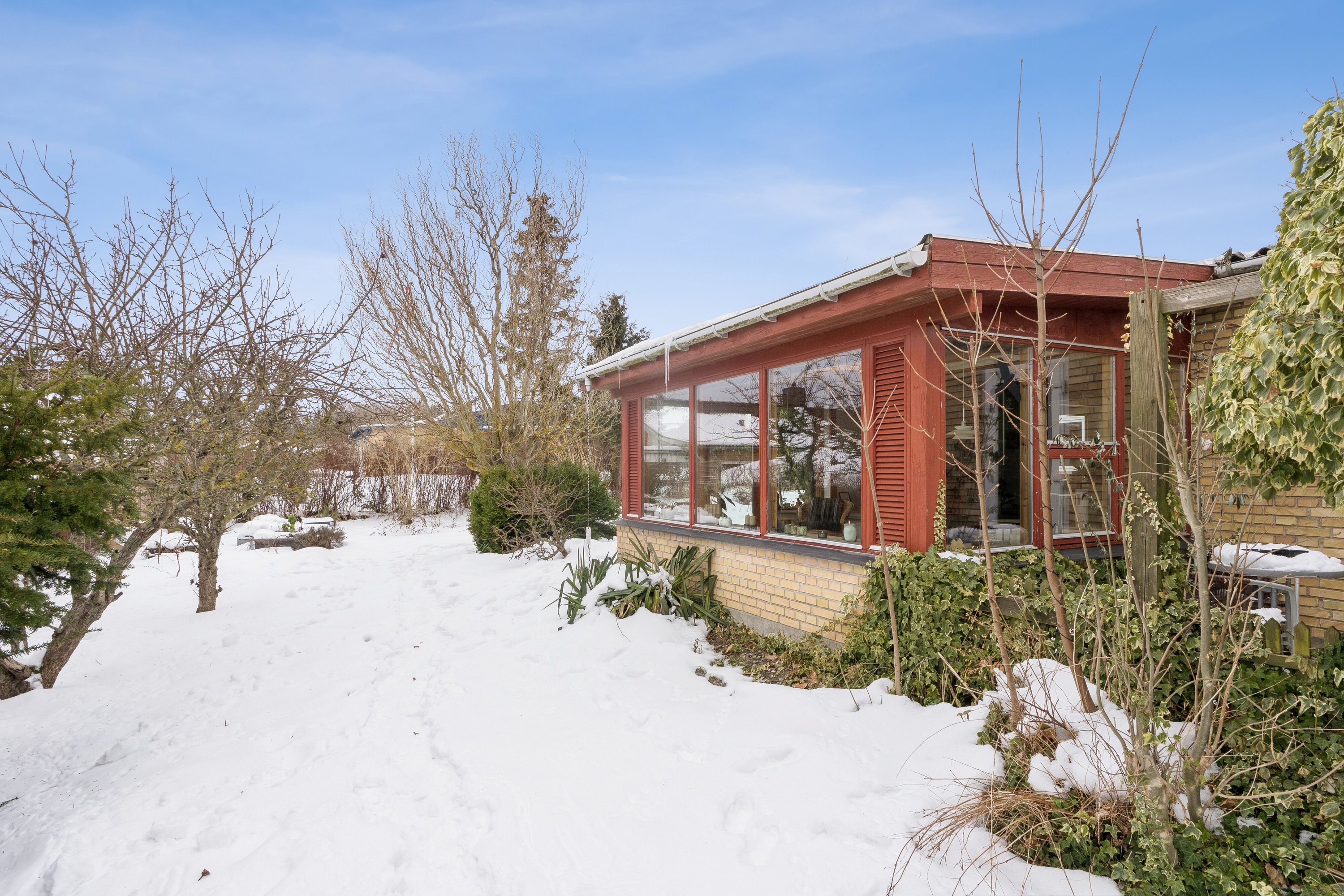 Fremhævet set fra haven billede i fuldskærmstilstand. Billede af Kærmindevej 22, 4760 Vordingborg