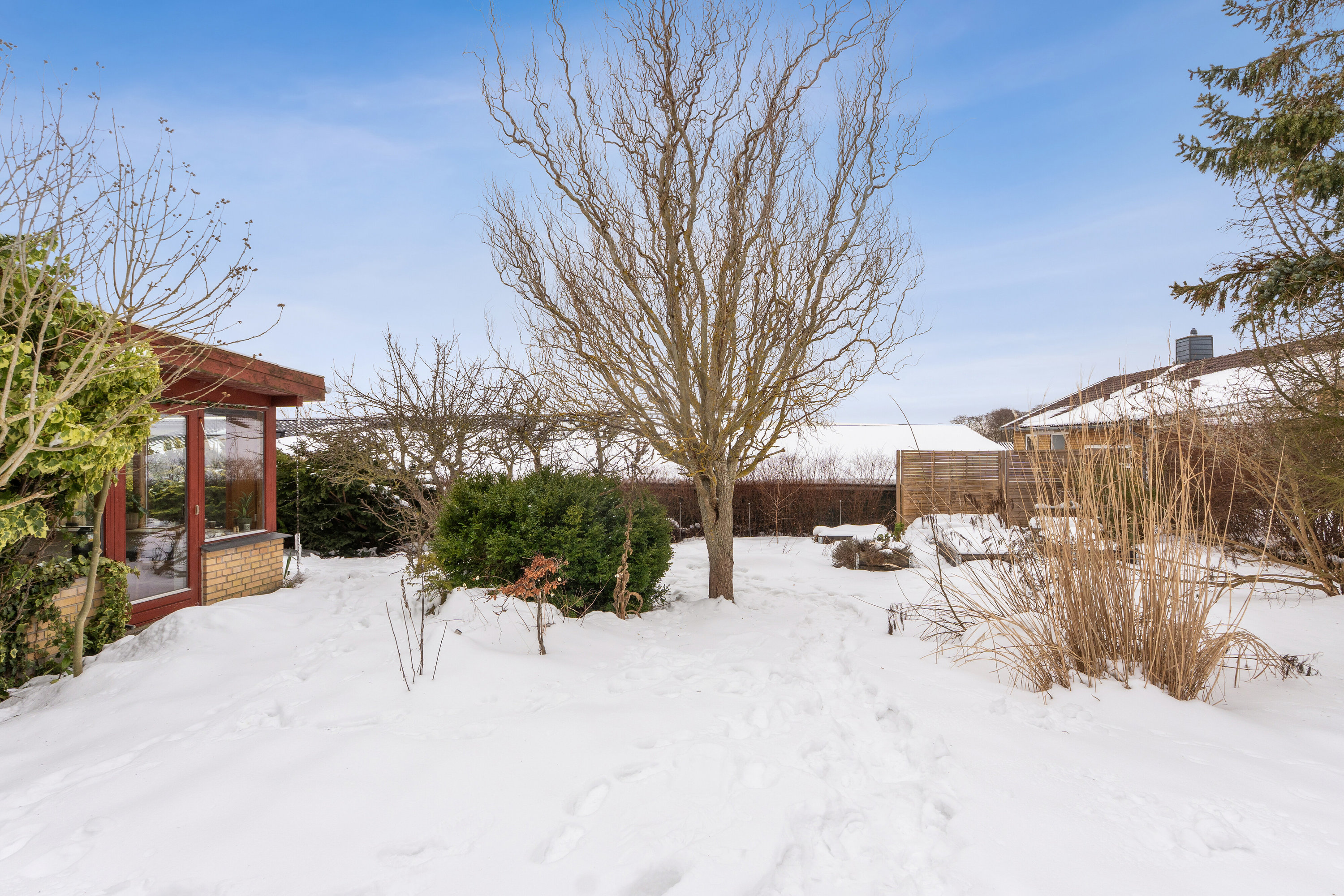 Fremhævet set fra haven billede i fuldskærmstilstand. Billede af Kærmindevej 22, 4760 Vordingborg