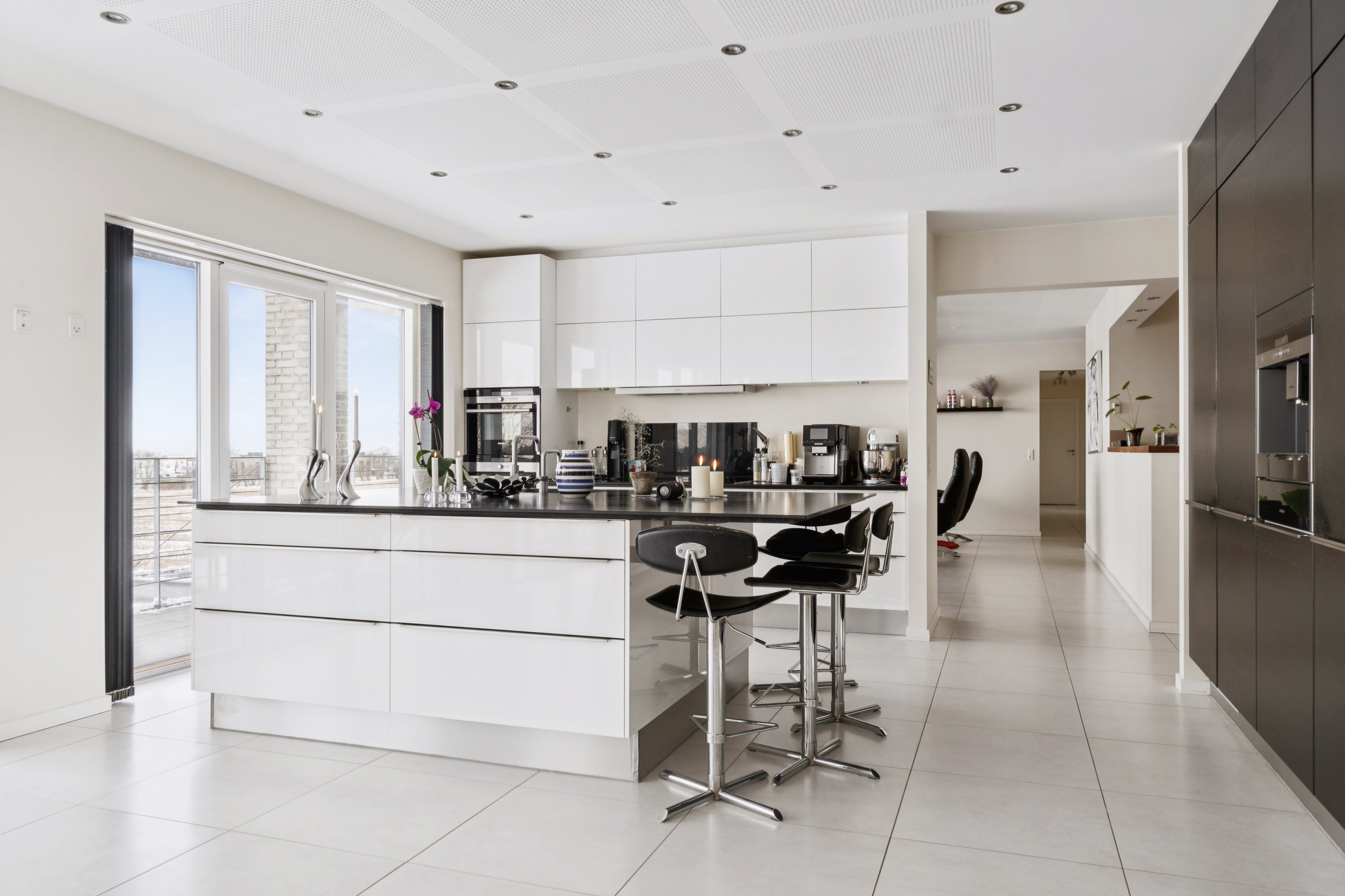 Fremhævet køkken billede i fuldskærmstilstand. Billede af Niels Kjærbyes Vej 11, 5610 Assens