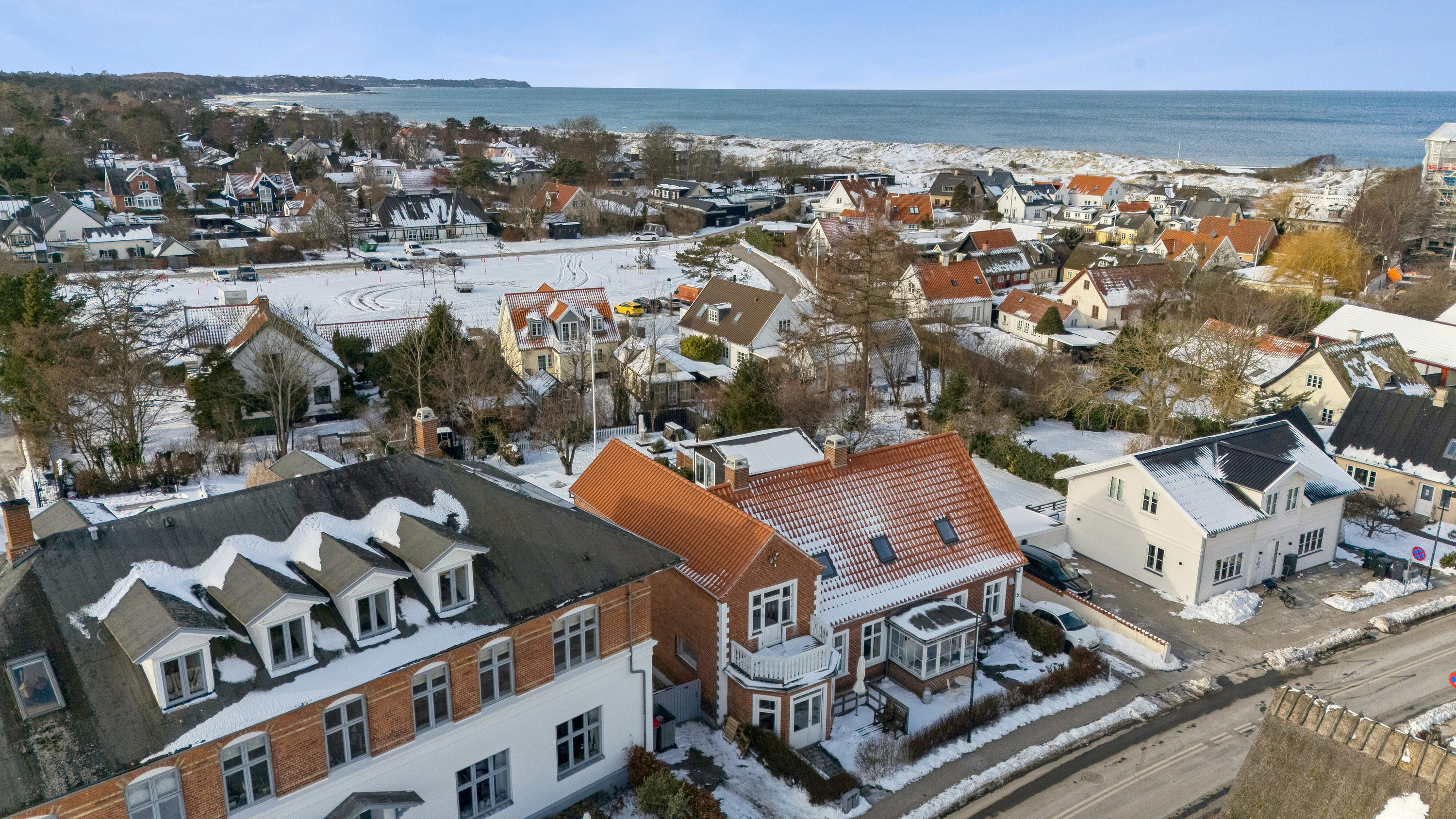 Fremhævet luftfoto billede i fuldskærmstilstand. Billede af Havnevej 5A, 3100 Hornbæk