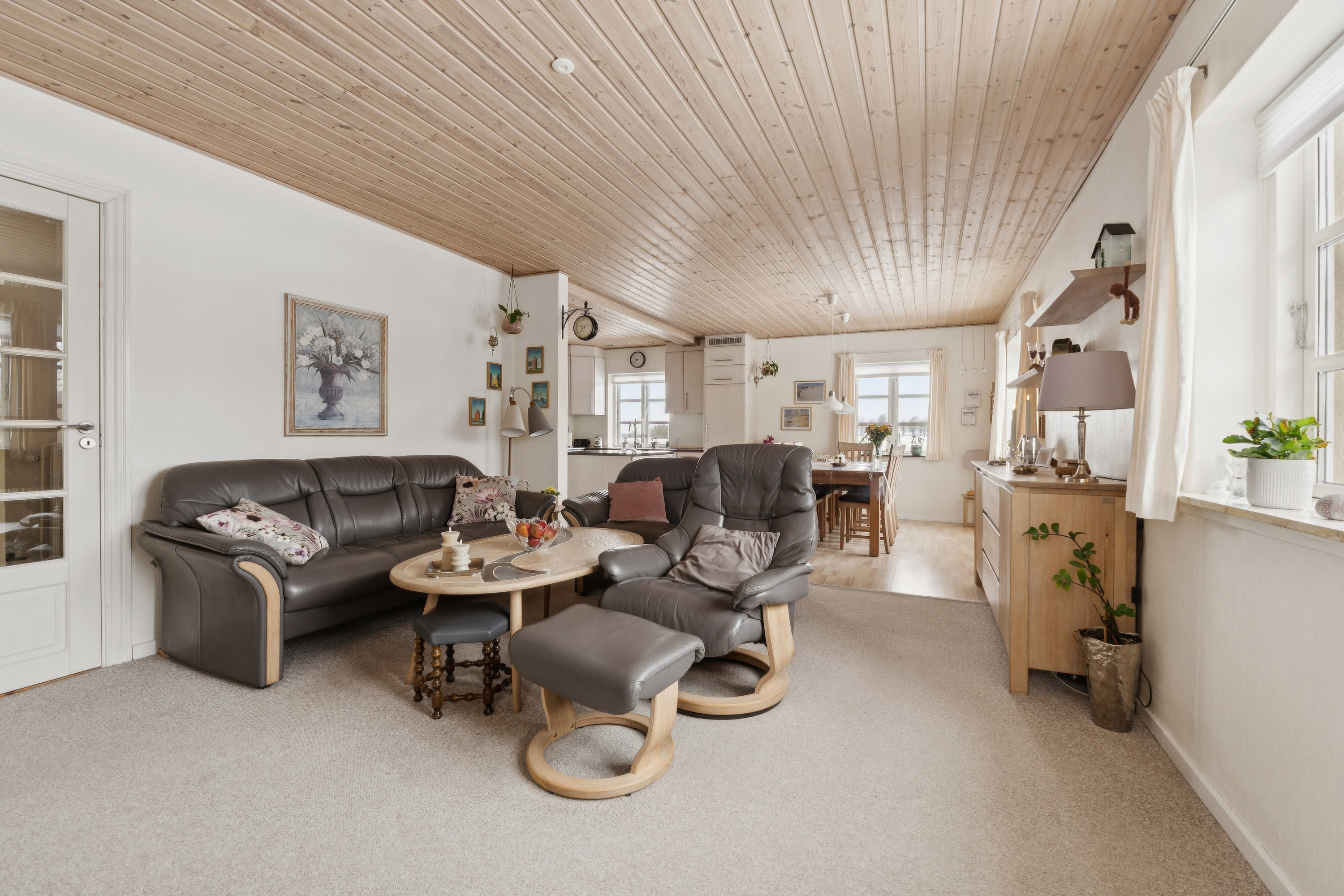 Fremhævet stue billede i fuldskærmstilstand. Billede af Odensevej 161, Aunslev, 5800 Nyborg