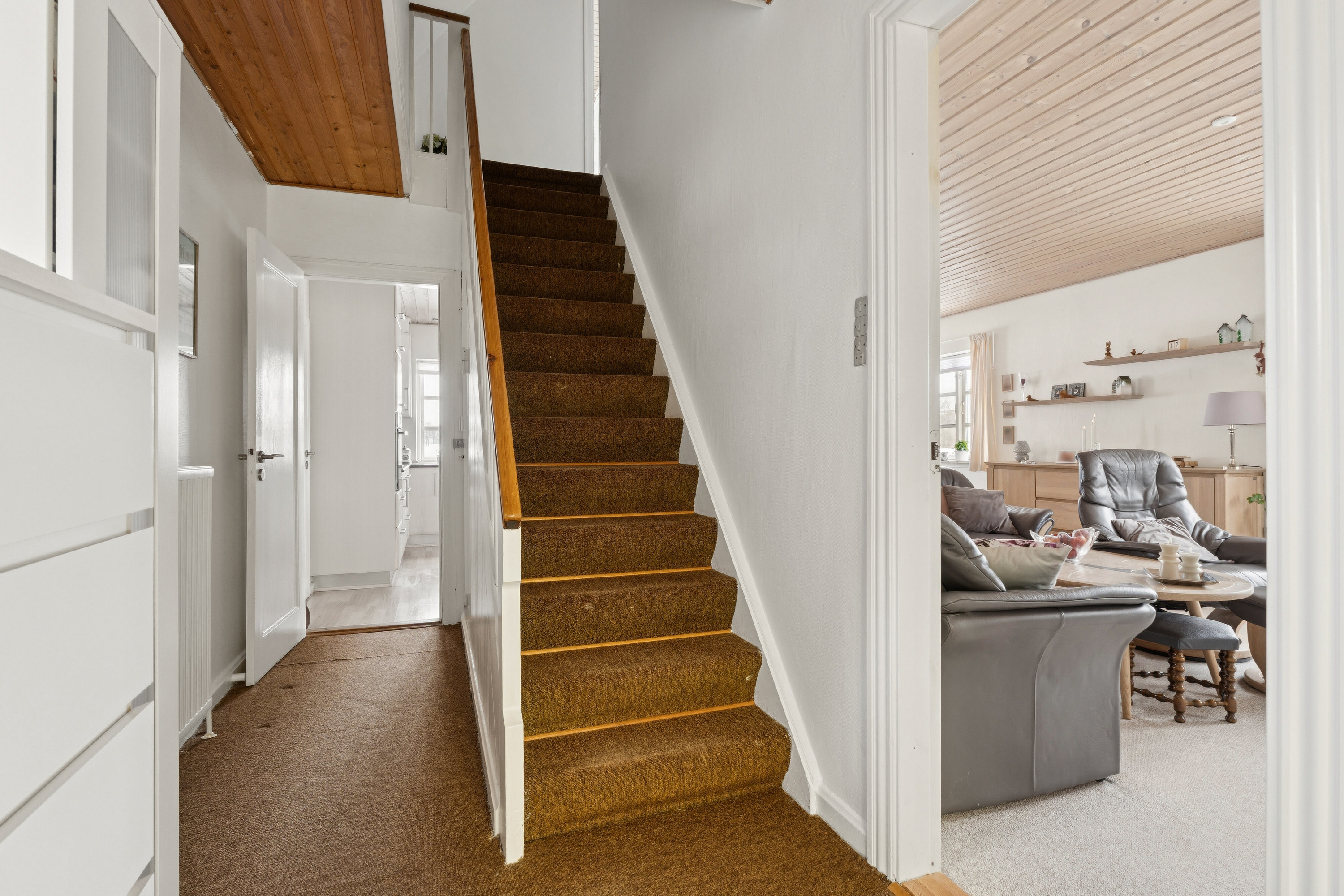 Fremhævet trappe billede i fuldskærmstilstand. Billede af Odensevej 161, Aunslev, 5800 Nyborg