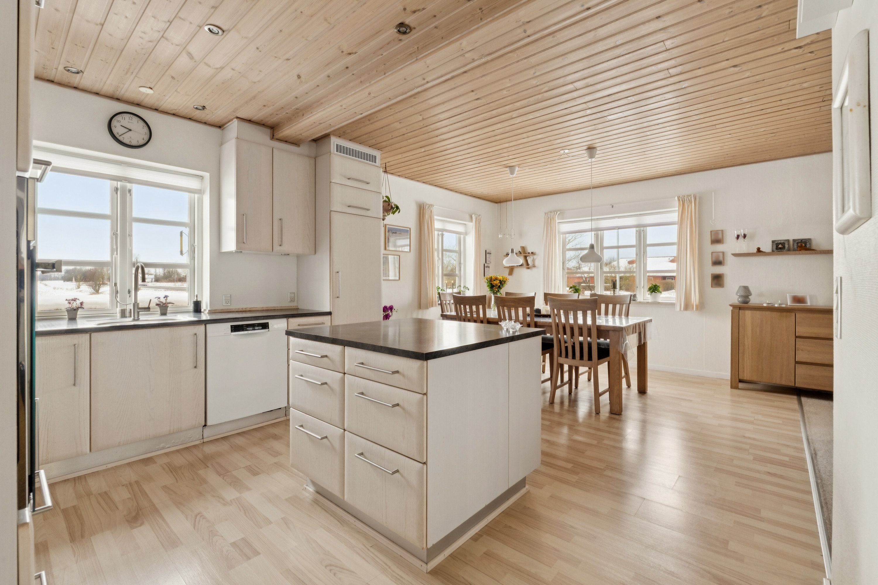 Fremhævet køkken billede i fuldskærmstilstand. Billede af Odensevej 161, Aunslev, 5800 Nyborg