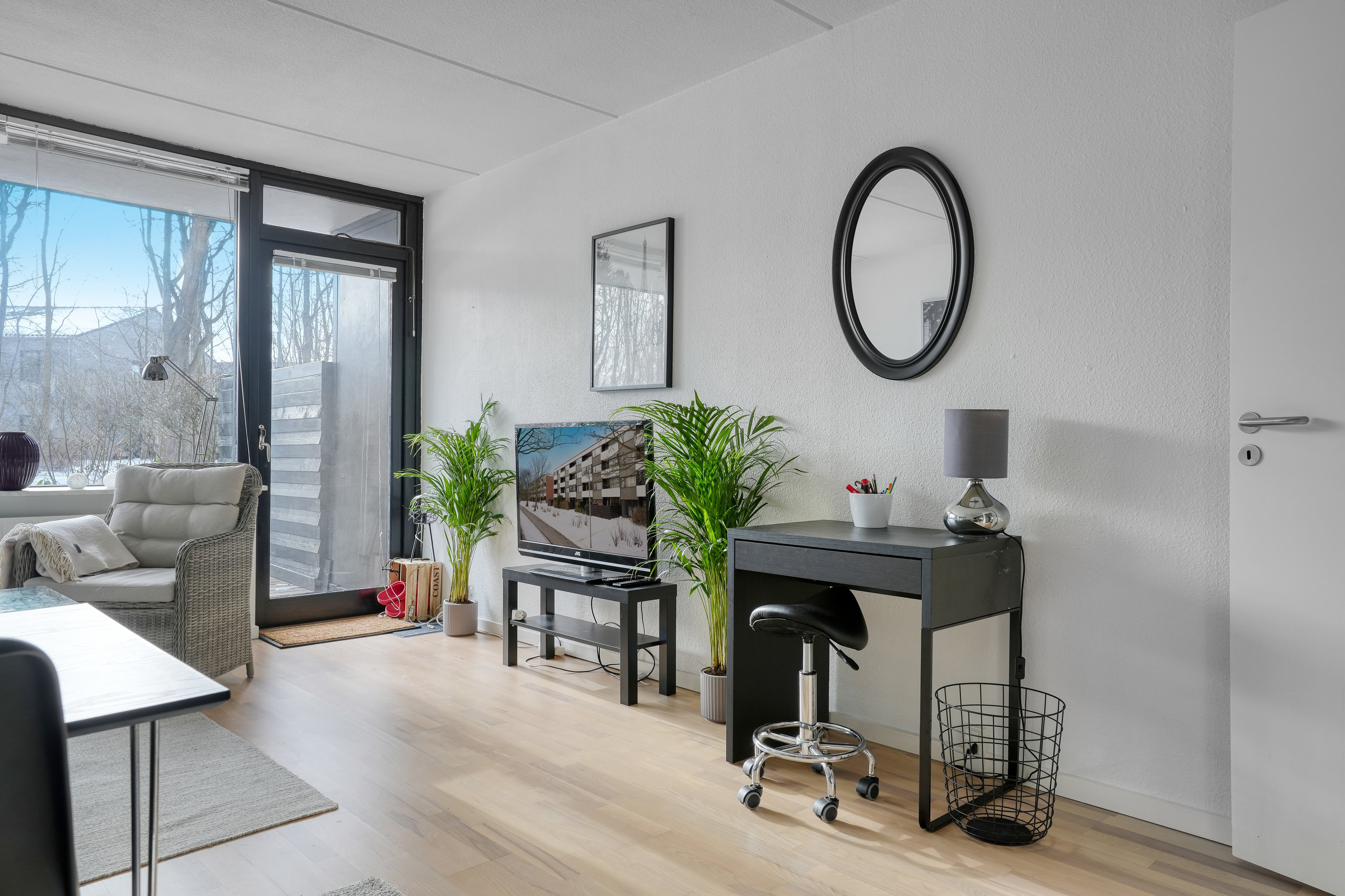 Fremhævet stue billede i fuldskærmstilstand. Billede af Teglgårdsvej 645, st.. tv., 3050 Humlebæk