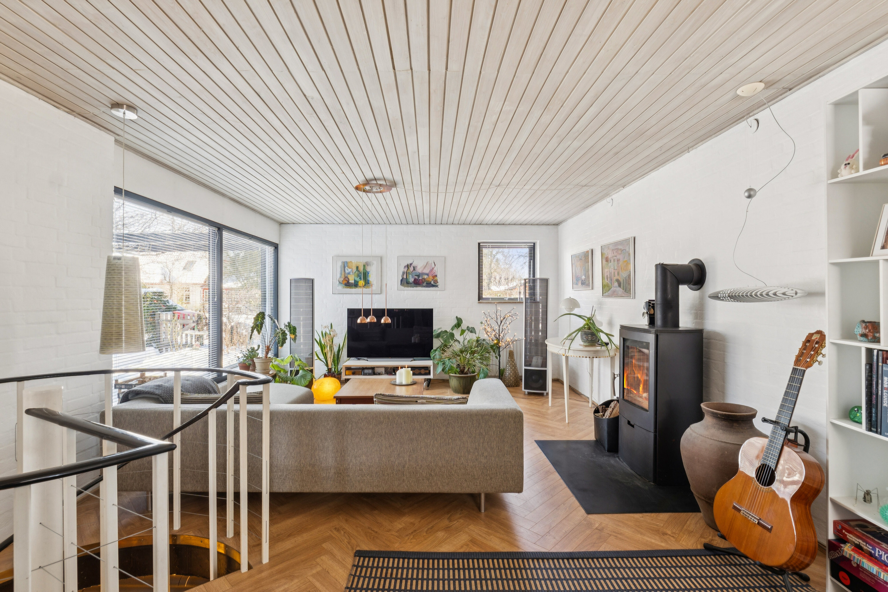 Fremhævet stue billede i fuldskærmstilstand. Billede af Dianavej 28, 2610 Rødovre