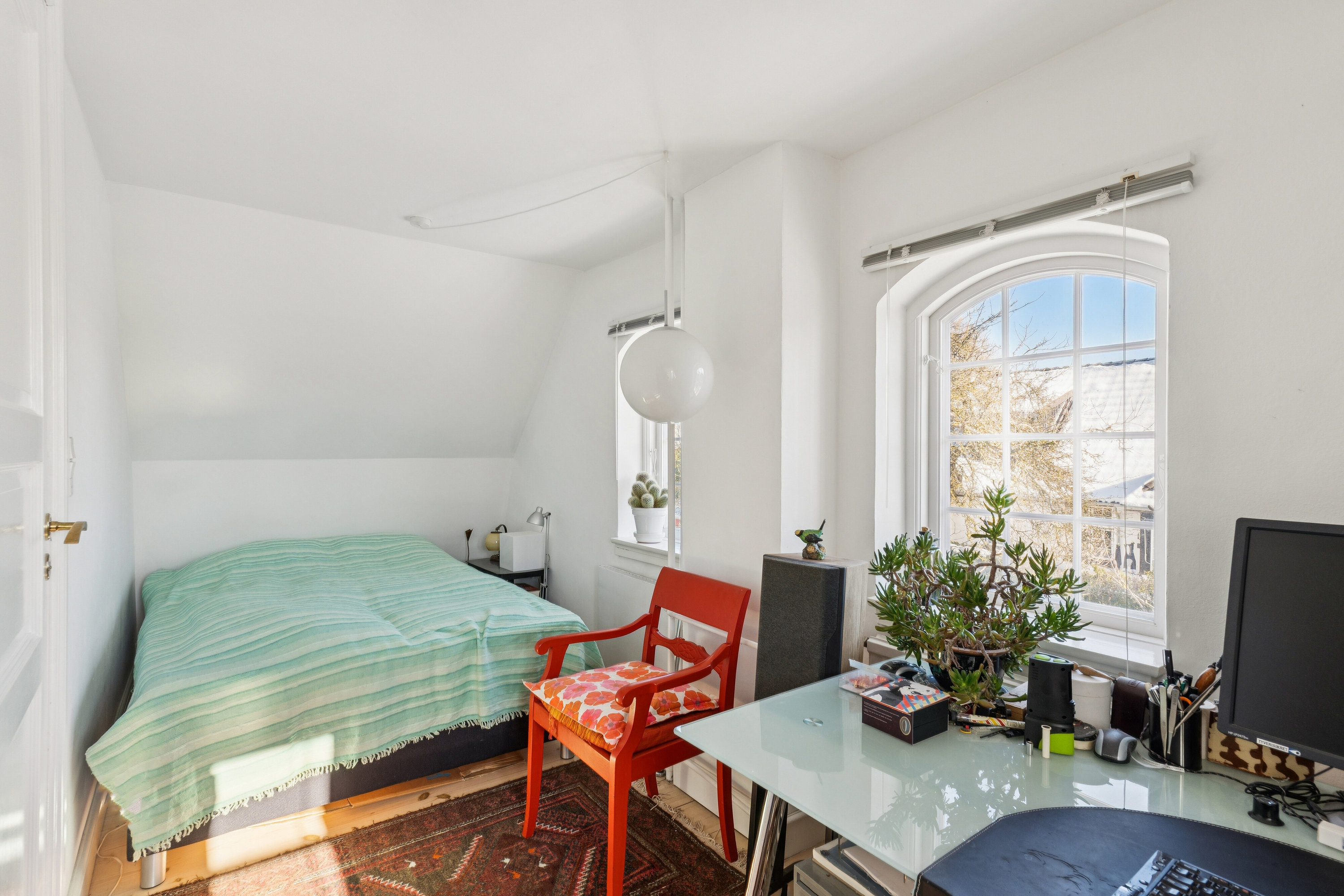 Fremhævet soveværelse billede i fuldskærmstilstand. Billede af Dianavej 28, 2610 Rødovre