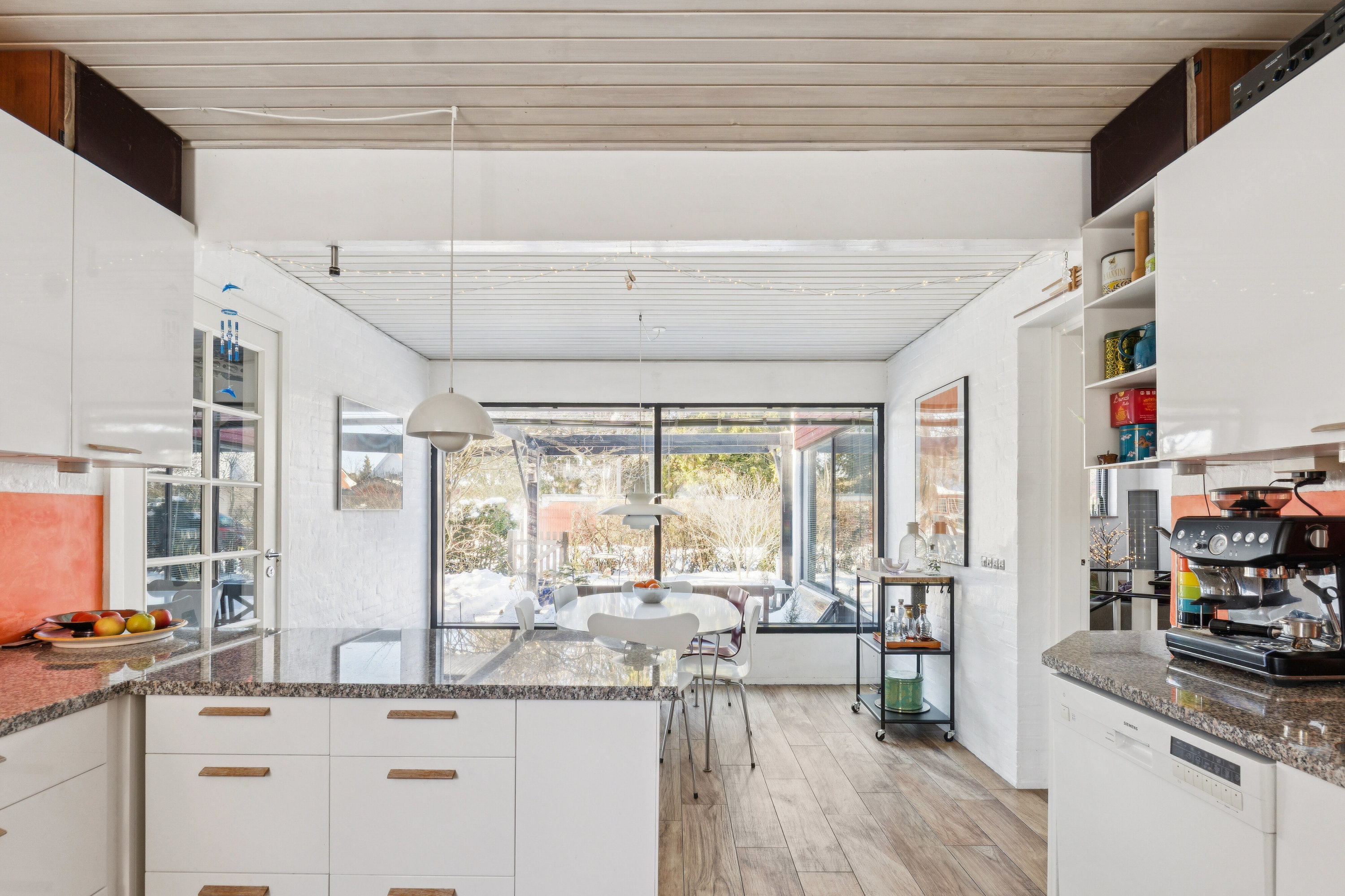 Fremhævet køkken billede i fuldskærmstilstand. Billede af Dianavej 28, 2610 Rødovre