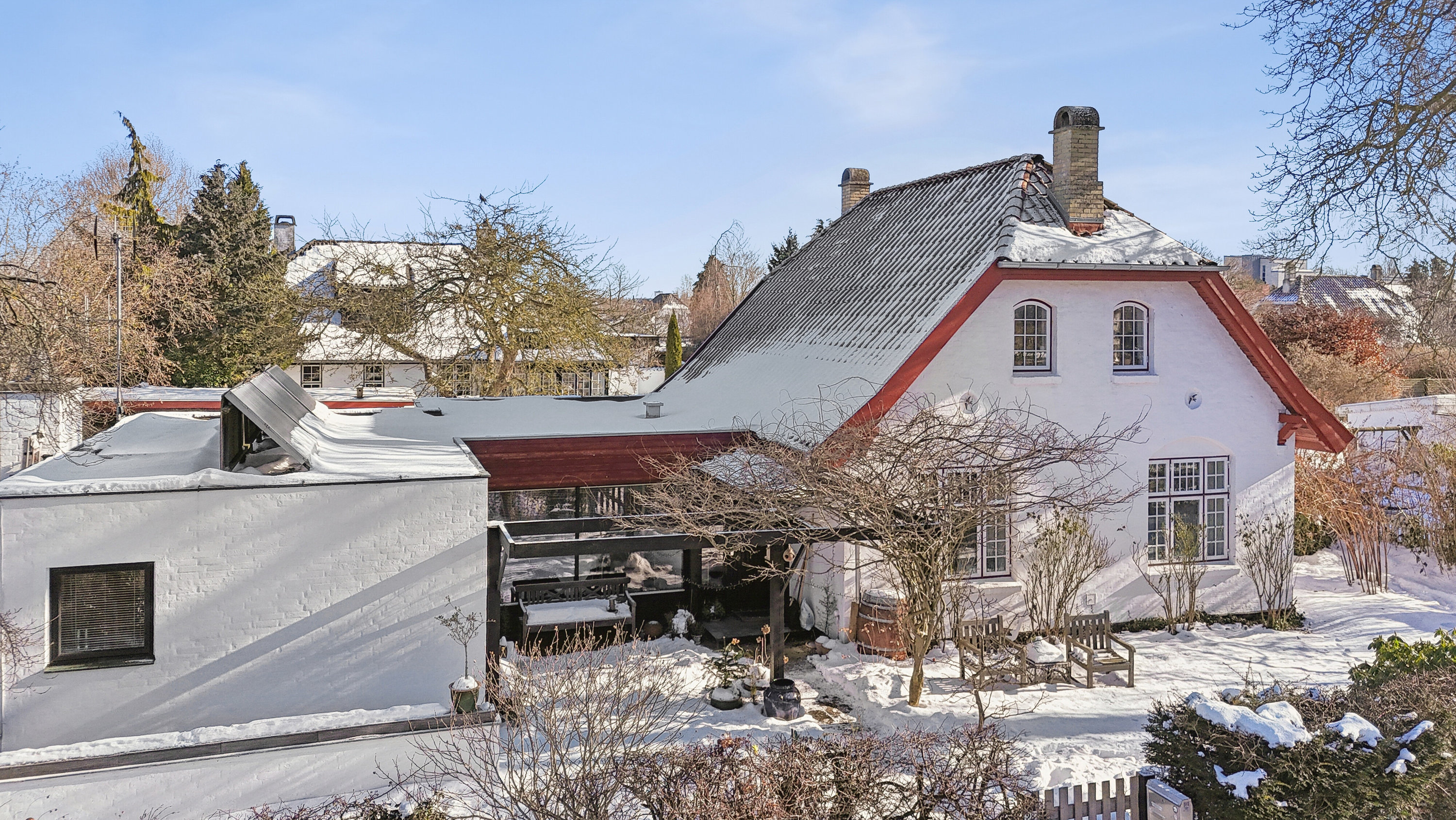 Fremhævet set fra vejen billede i fuldskærmstilstand. Billede af Dianavej 28, 2610 Rødovre