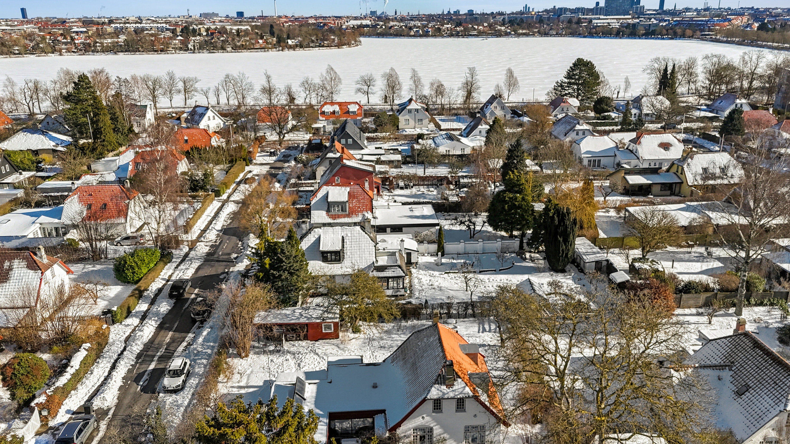 Fremhævet luftfoto billede i fuldskærmstilstand. Billede af Dianavej 28, 2610 Rødovre