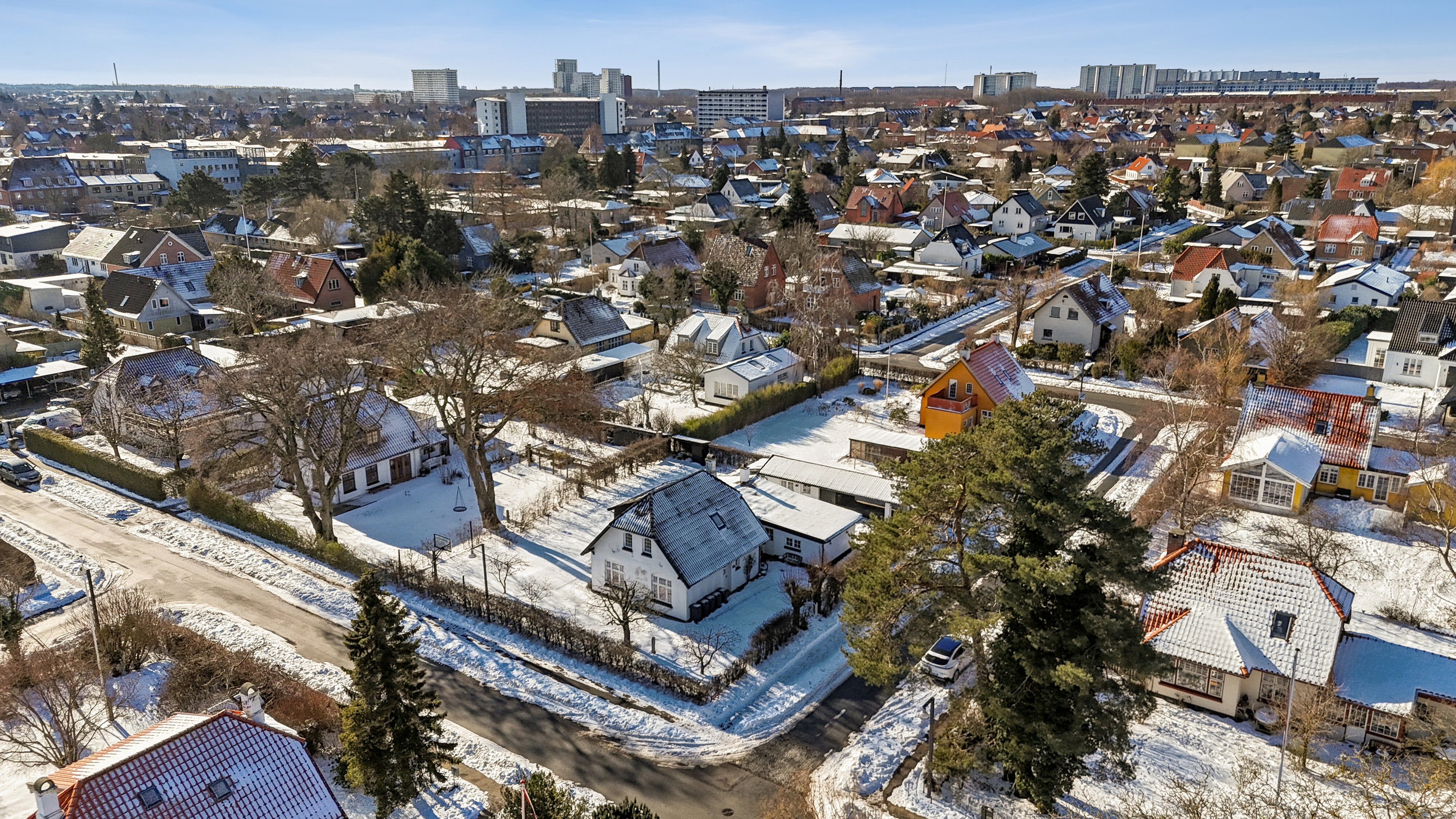 Fremhævet luftfoto billede i fuldskærmstilstand. Billede af Dianavej 28, 2610 Rødovre