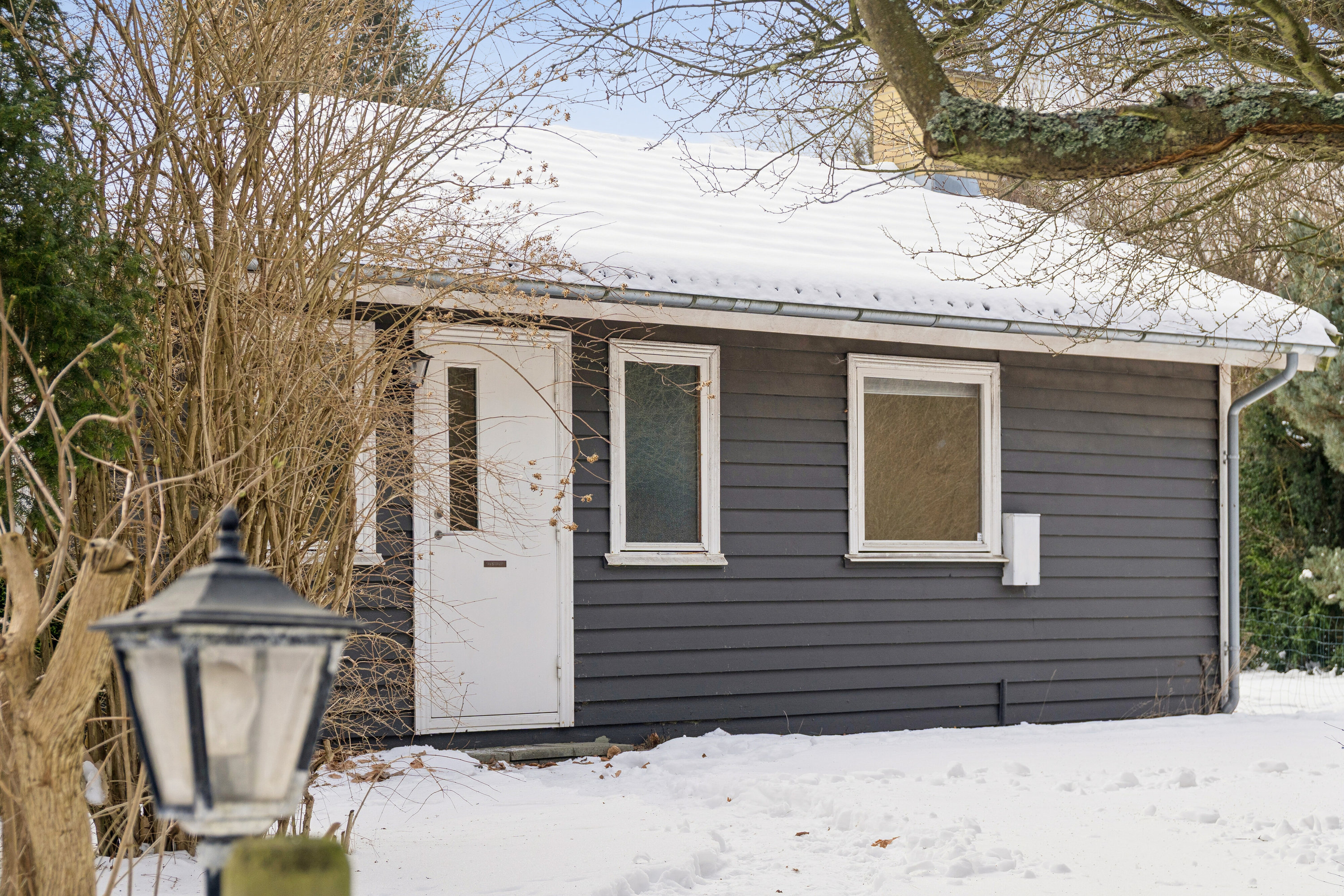 Fremhævet udendørs billede i fuldskærmstilstand. Billede af Engdraget 17, Gudmindrup Lyng, 4573 Højby