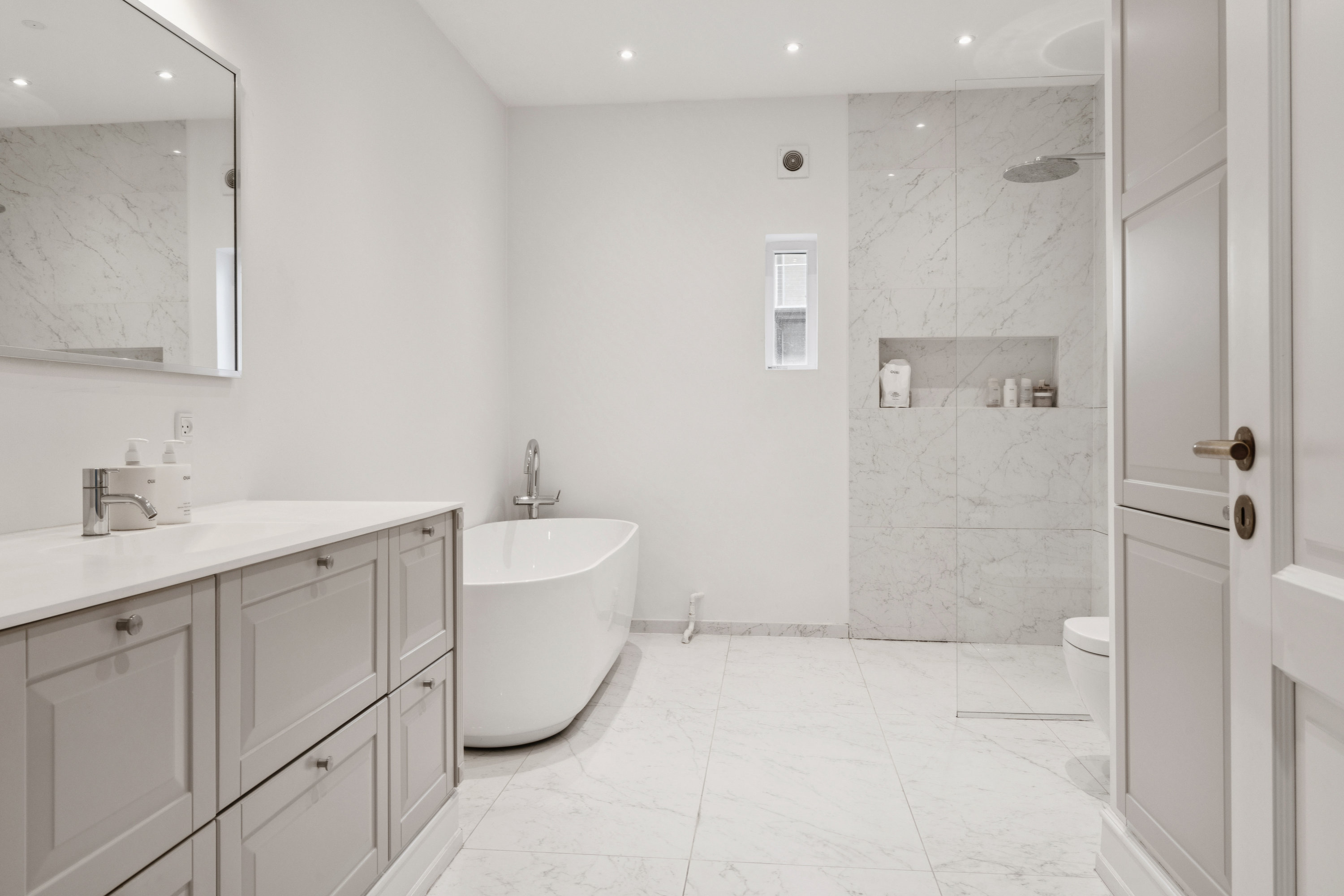 Fremhævet badeværelse billede i fuldskærmstilstand. Billede af Borgergade 2, 2. th., 9000 Aalborg