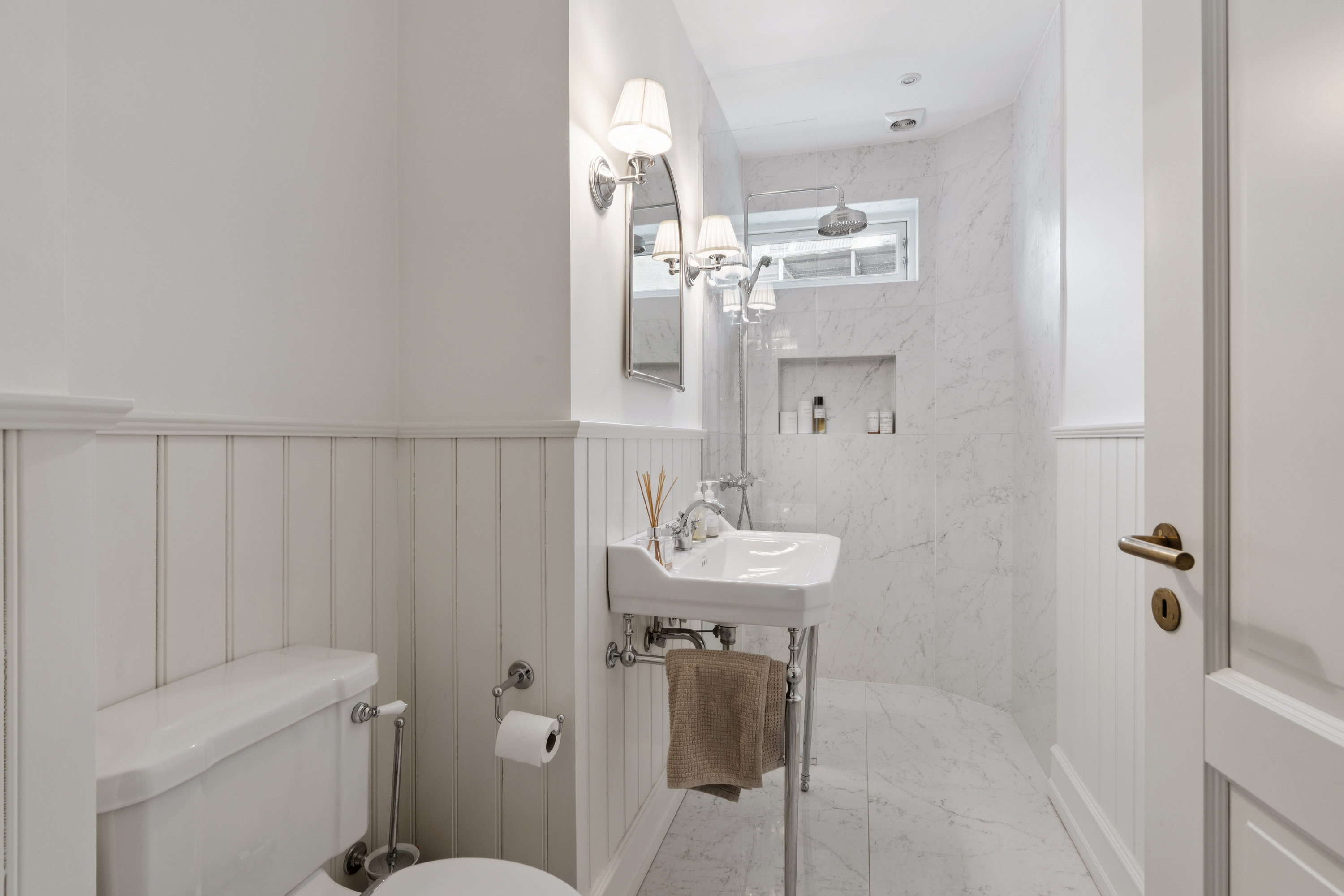 Fremhævet badeværelse billede i fuldskærmstilstand. Billede af Borgergade 2, 2. th., 9000 Aalborg