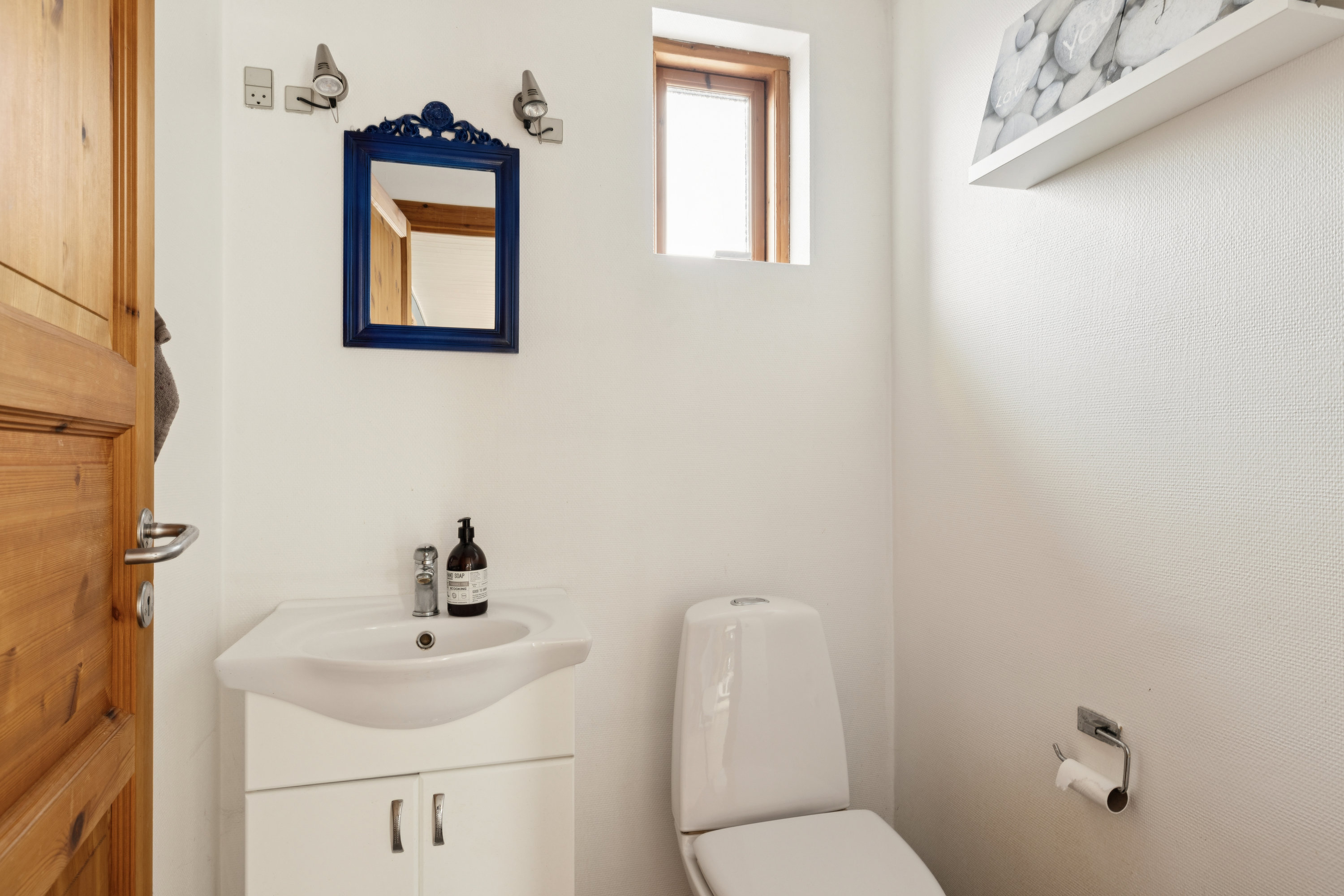 Fremhævet badeværelse billede i fuldskærmstilstand. Billede af Rahbechsvej 18, Sparkær, 8800 Viborg