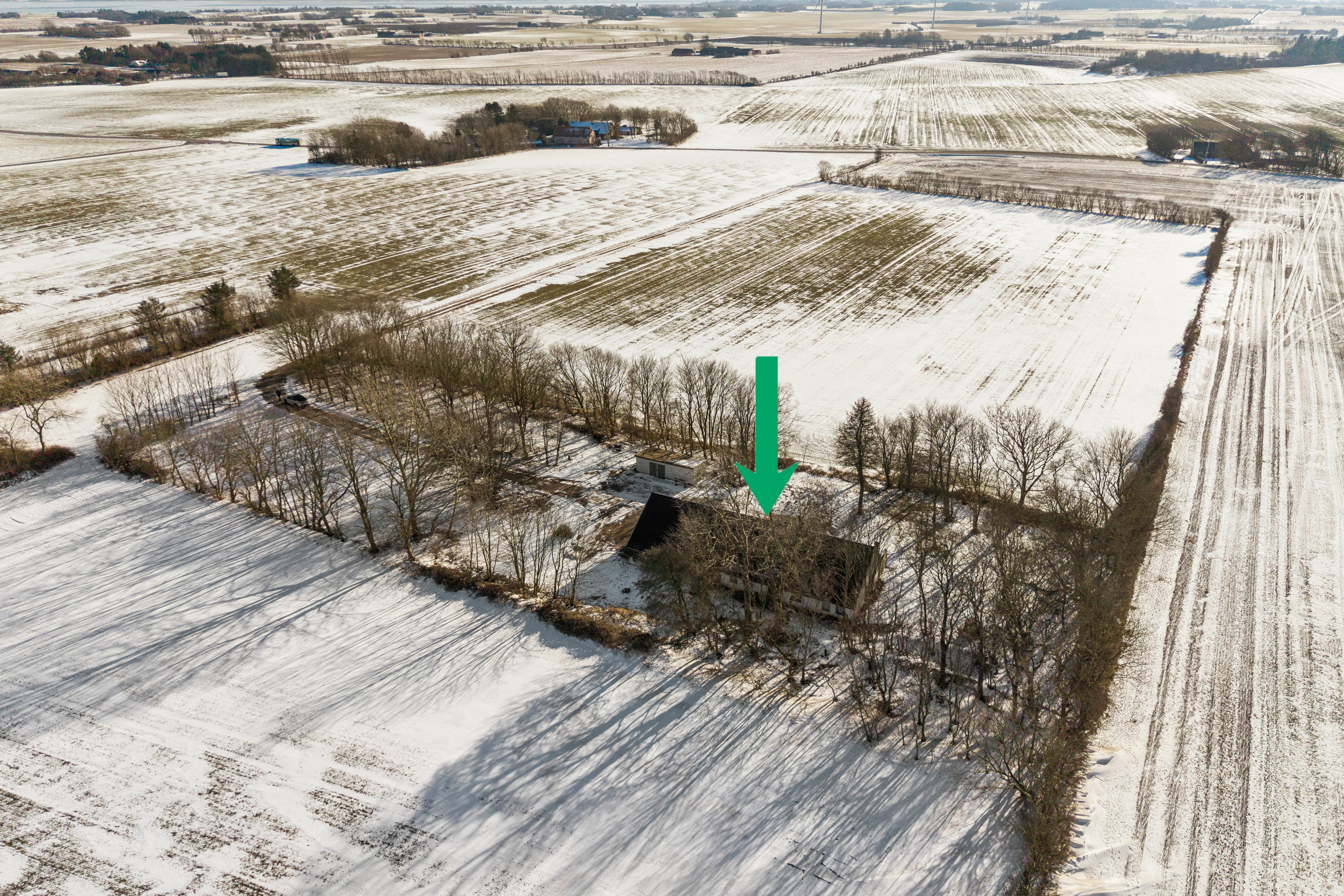 Fremhævet carport billede i fuldskærmstilstand. Billede af Kalundborgvej 20, Vejerslev, 7980 Vils