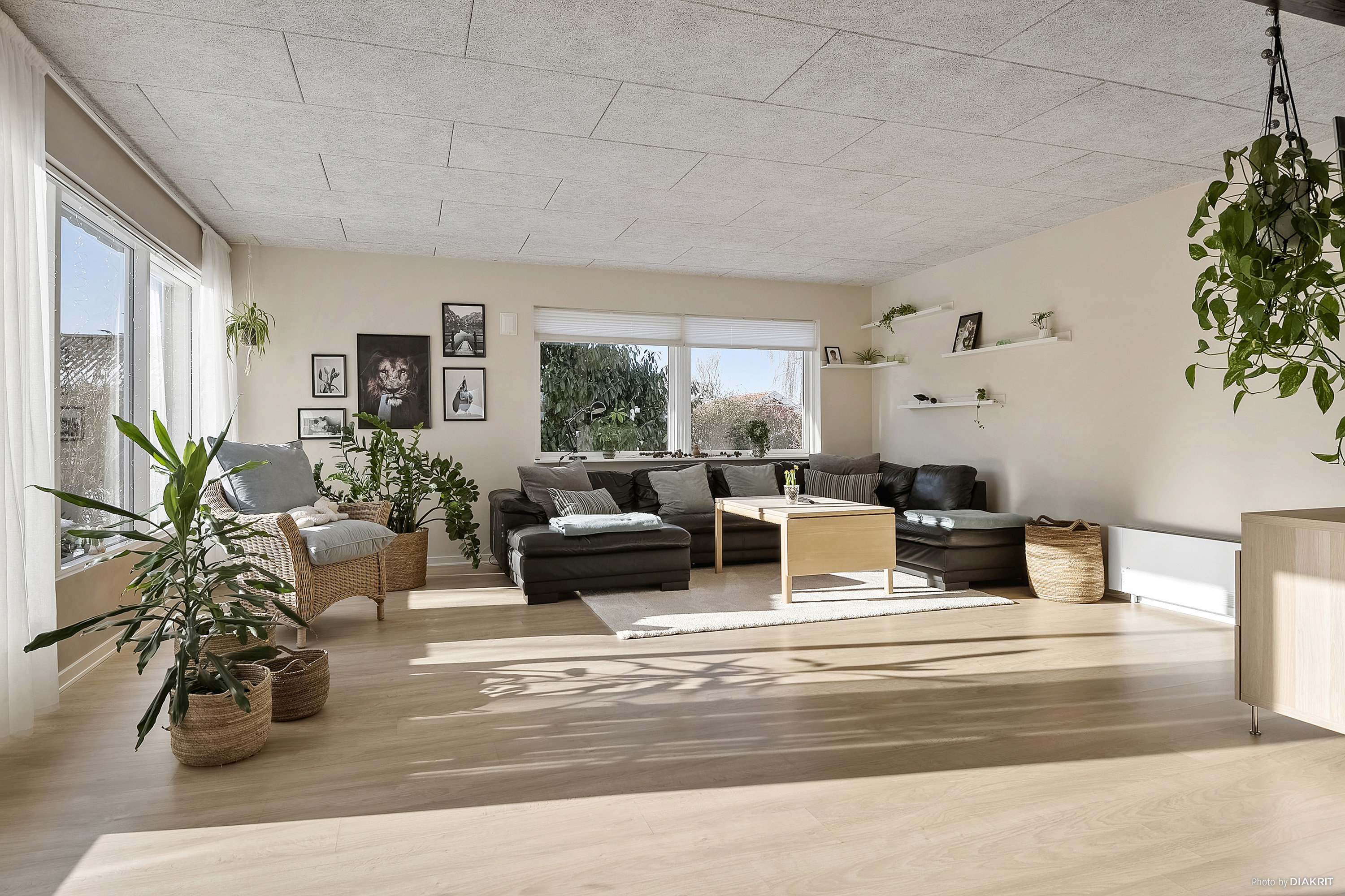 Fremhævet stue billede i fuldskærmstilstand. Billede af Fruenshave 17, 8732 Hovedgård