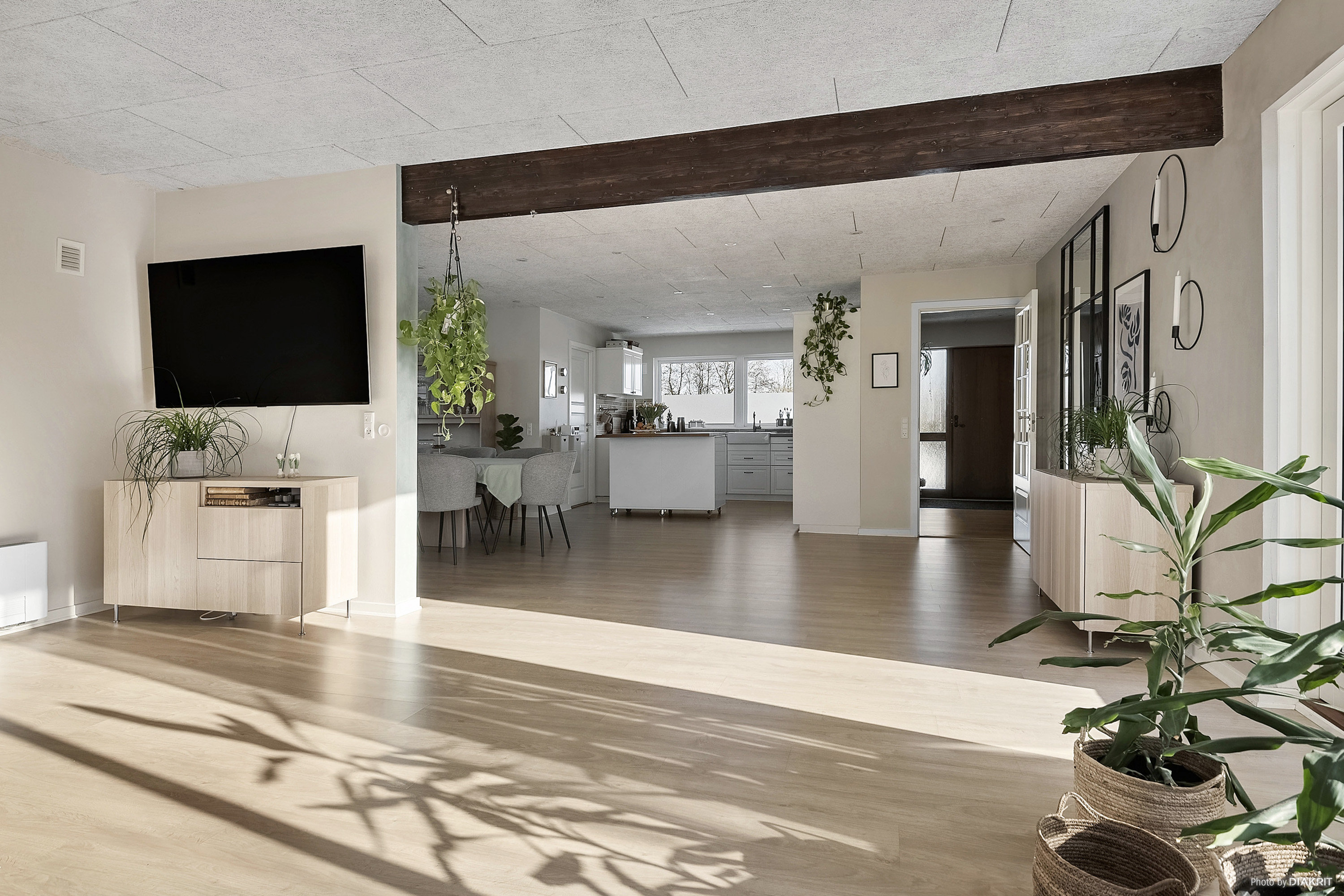 Fremhævet stue billede i fuldskærmstilstand. Billede af Fruenshave 17, 8732 Hovedgård