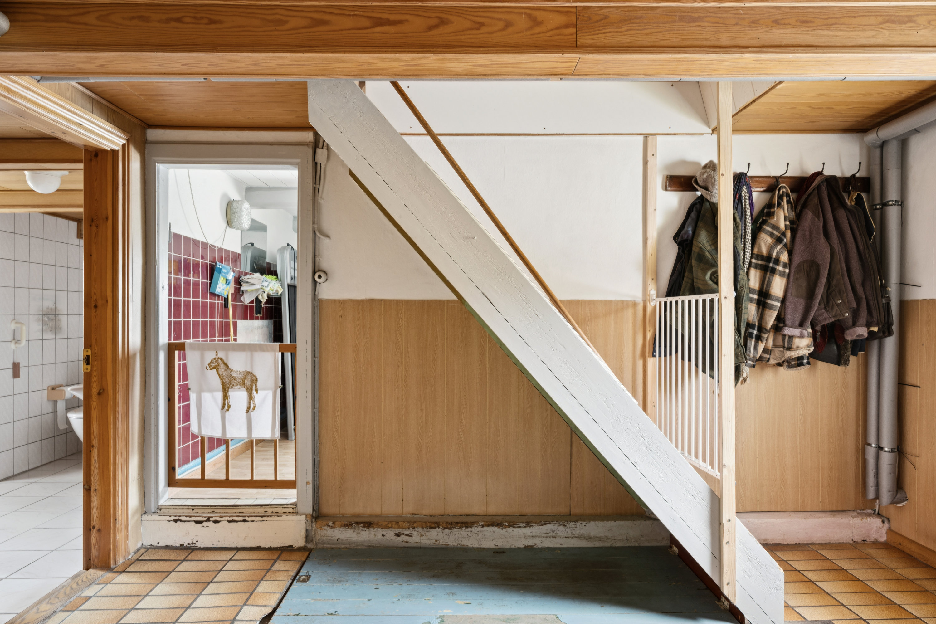 Fremhævet gang billede i fuldskærmstilstand. Billede af Eskilsagre 12, Nørager, 8961 Allingåbro