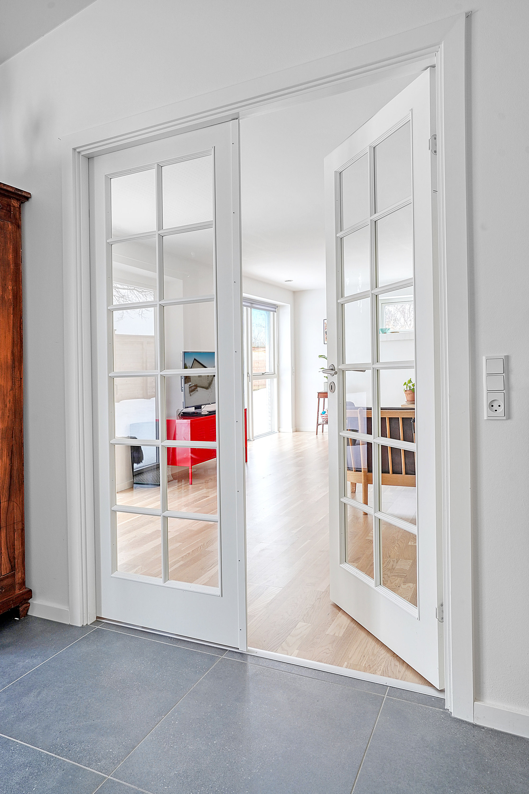 Fremhævet stue billede i fuldskærmstilstand. Billede af Benediktevej 27A, 3480 Fredensborg