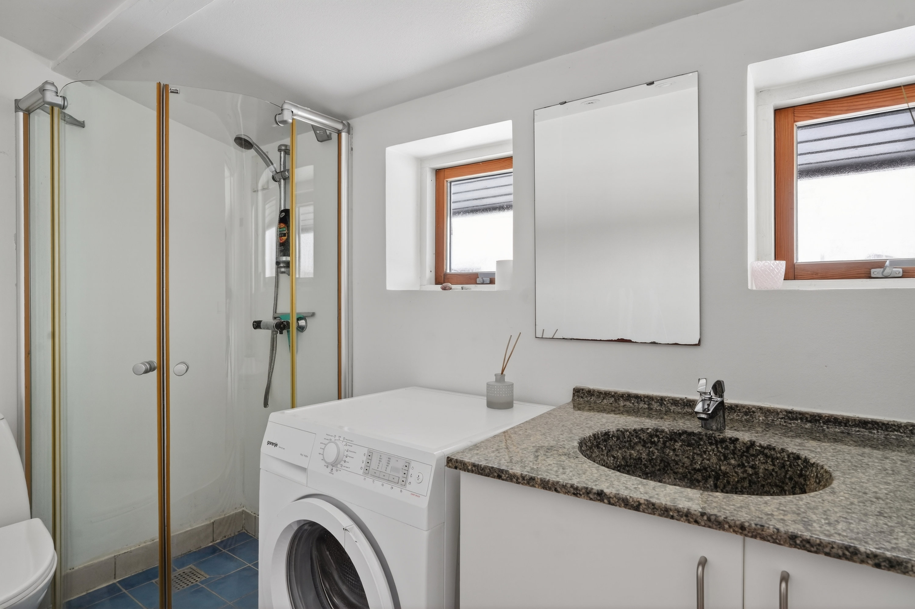 Fremhævet badeværelse billede i fuldskærmstilstand. Billede af Ørnevej 17, Yderby Lyng, 4583 Sjællands Odde