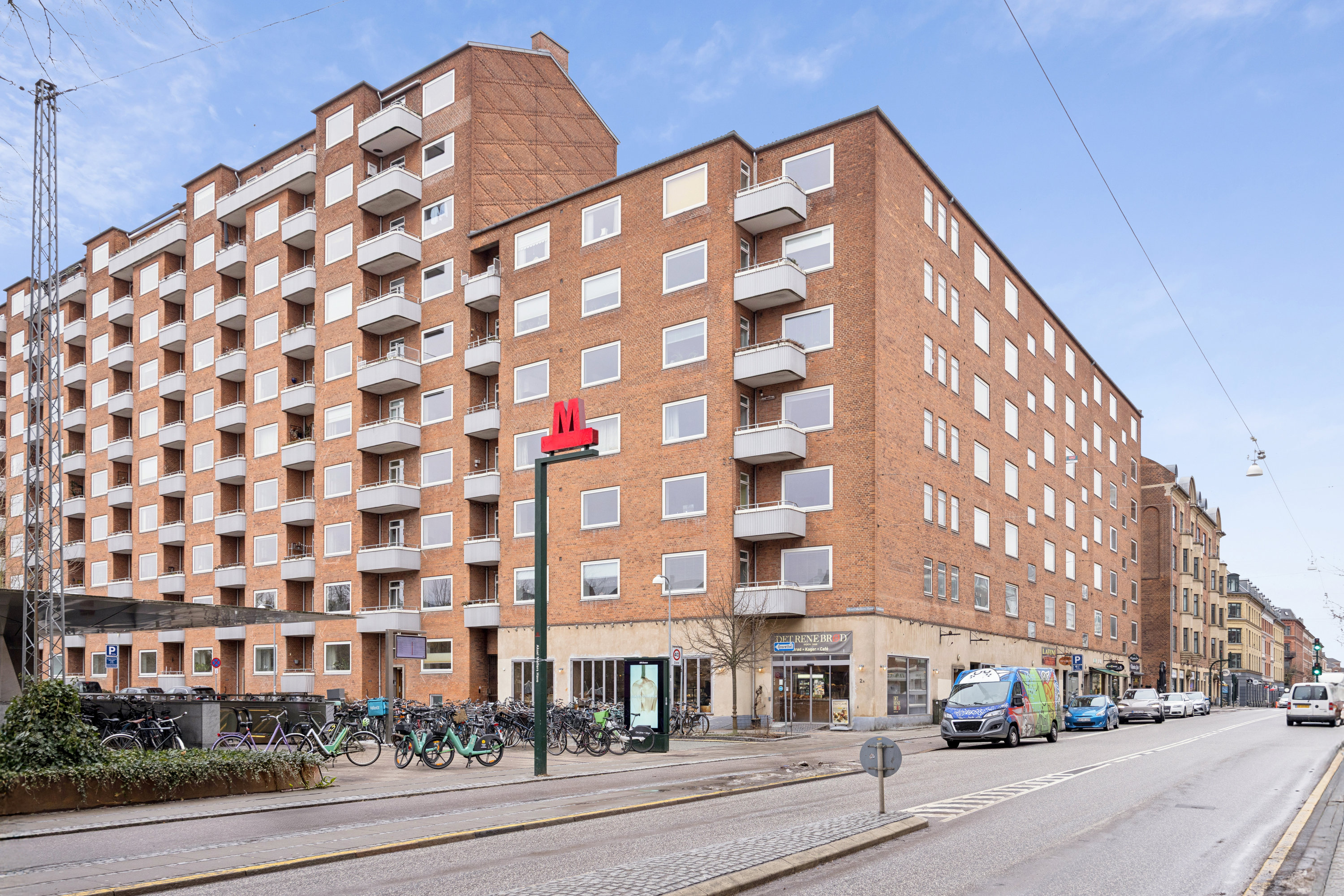 Fremhævet ejendommen billede i fuldskærmstilstand. Billede af Godthåbsvej 39, 2. tv., 2000 Frederiksberg